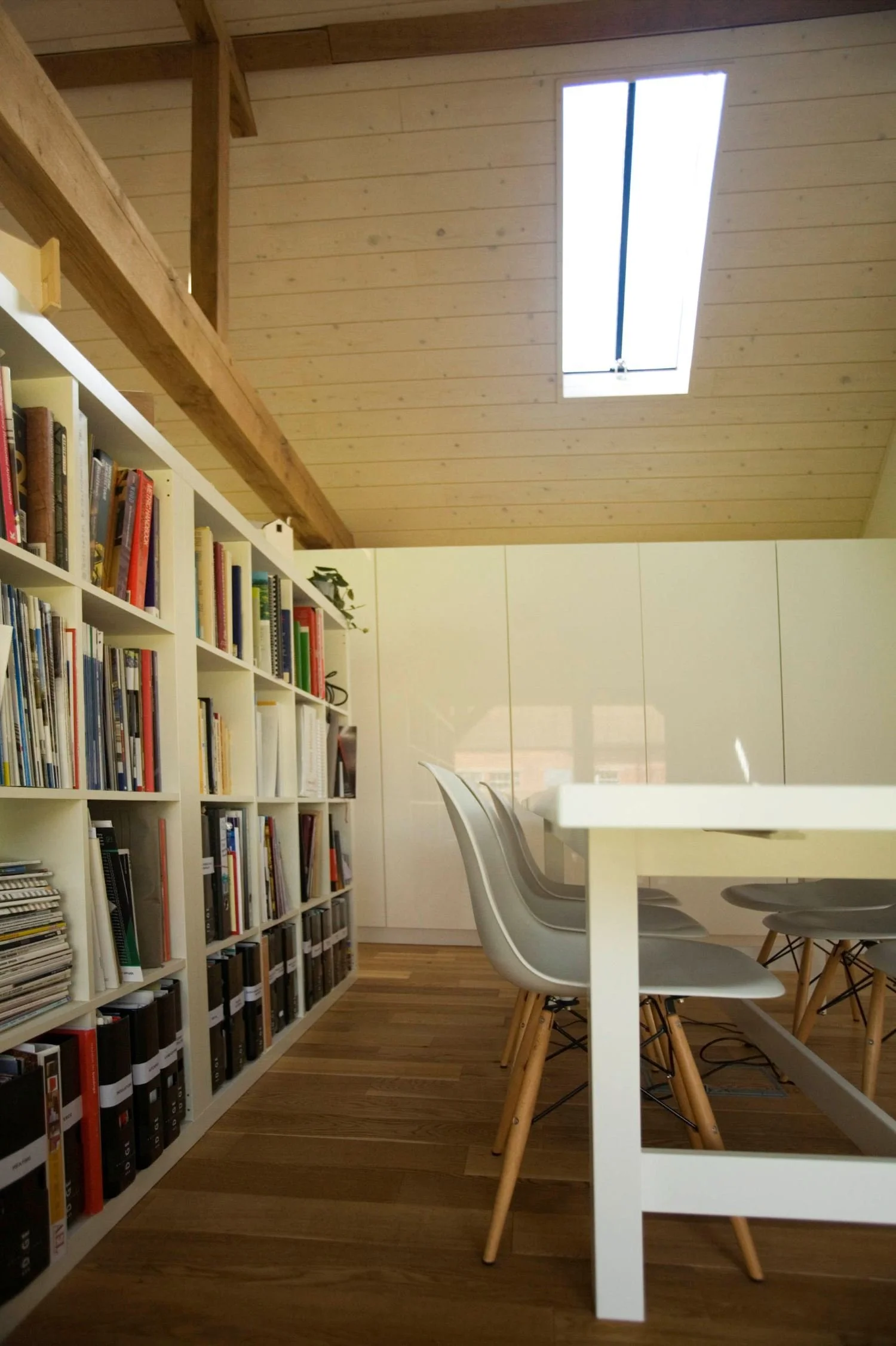 Historic barn conversion in Berkshire, adapting a Grade II listed curtilage building for contemporary residential and office use while preserving its character - Edge Architecture