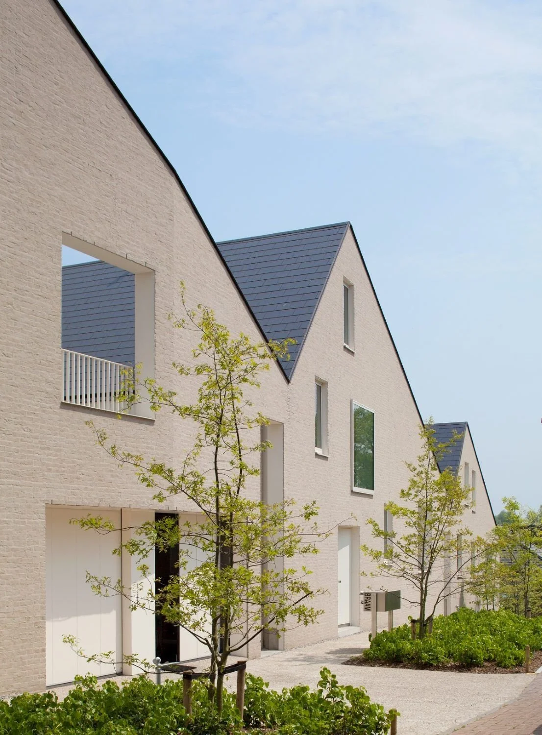 Edge Architecture — URBAN COURTYARD HOUSING SCHEME - FLANDERS