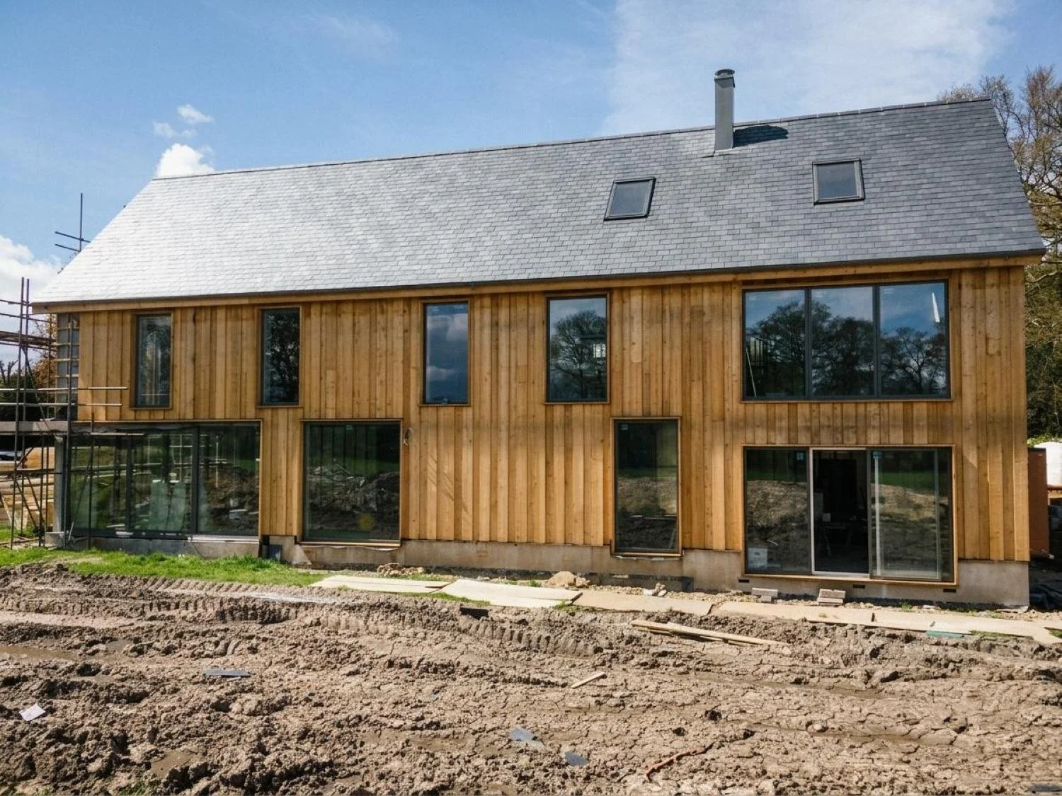 Contemporary replacement dwelling in Highclere, Hampshire, carefully integrated into the countryside through sustainable design and rural planning expertise - Edge Architecture