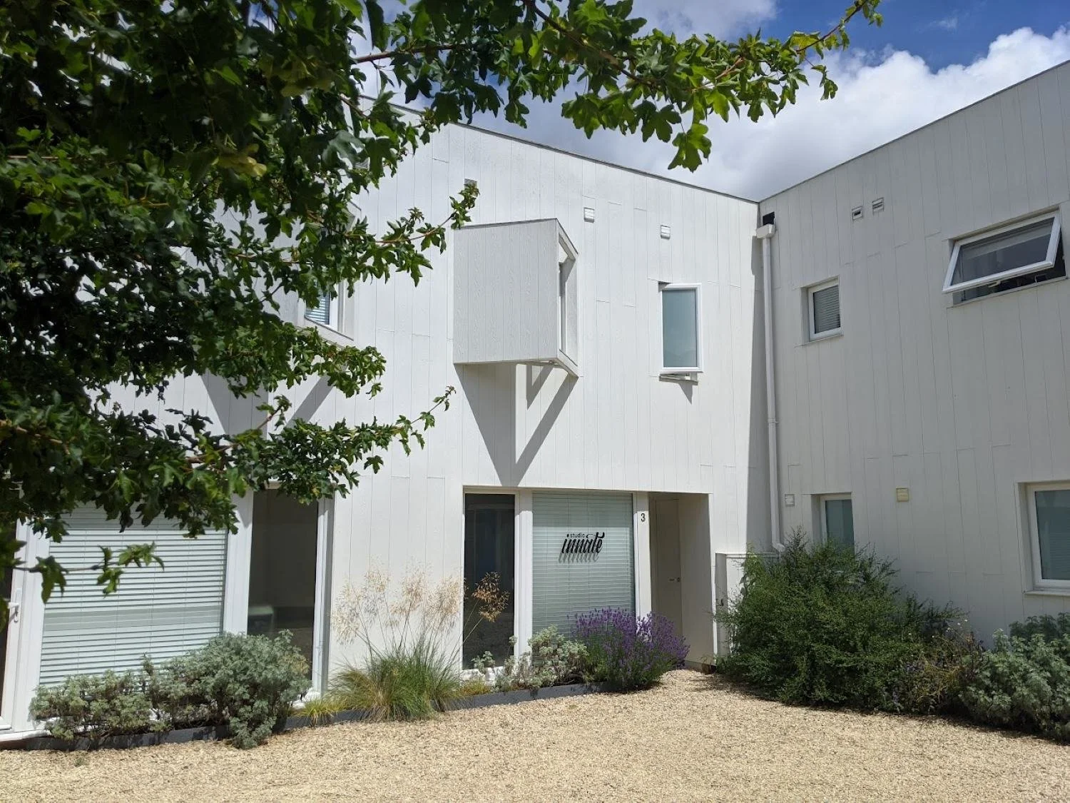 RESIDENTIAL CONVERSION OF A WAREHOUSE - BERKSHIRE