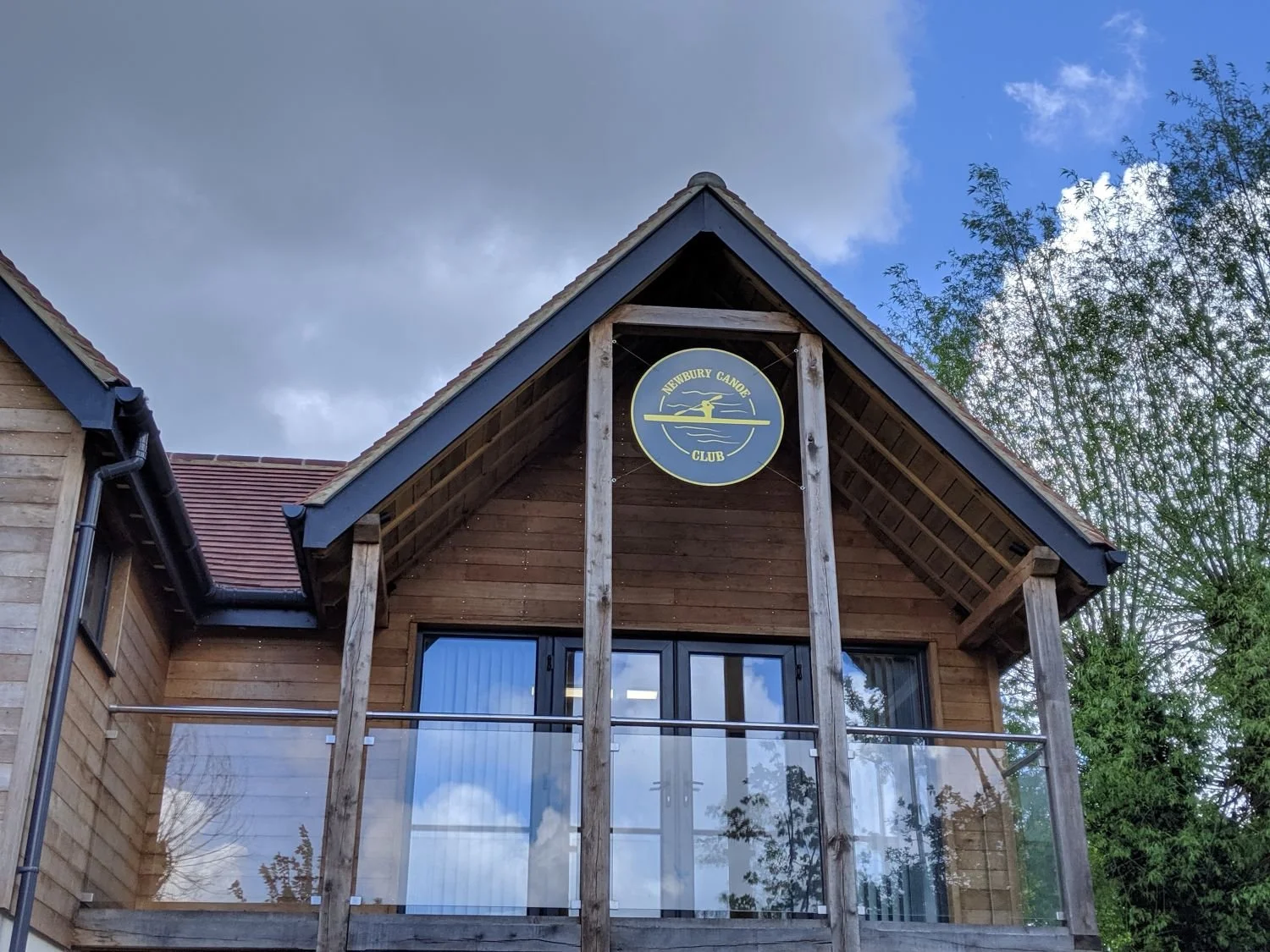 CANOE CLUBHOUSE -  BERKSHIRE