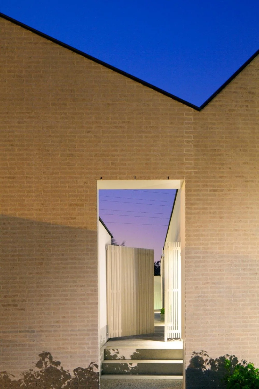 Residential courtyard development in Flanders, Belgium, creating attractive new homes through innovative urban design and housing-led placemaking - Edge Architecture