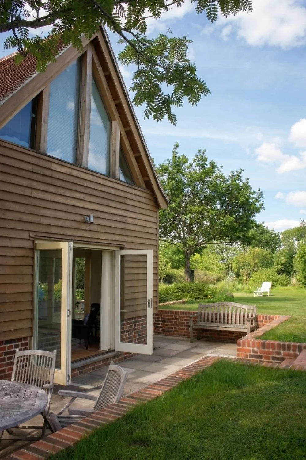 Grade II listed farmhouse extension in Berkshire, carefully designed to respect the historic character and architectural significance of the property.