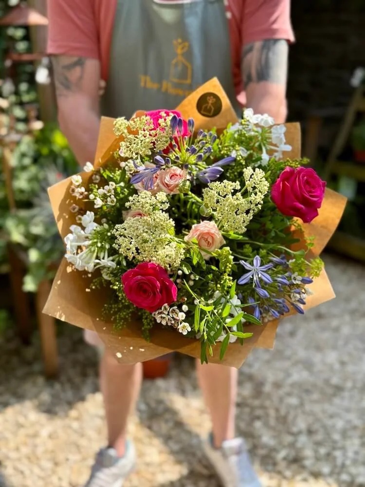 bold-pink-gift-bouquet.jpg