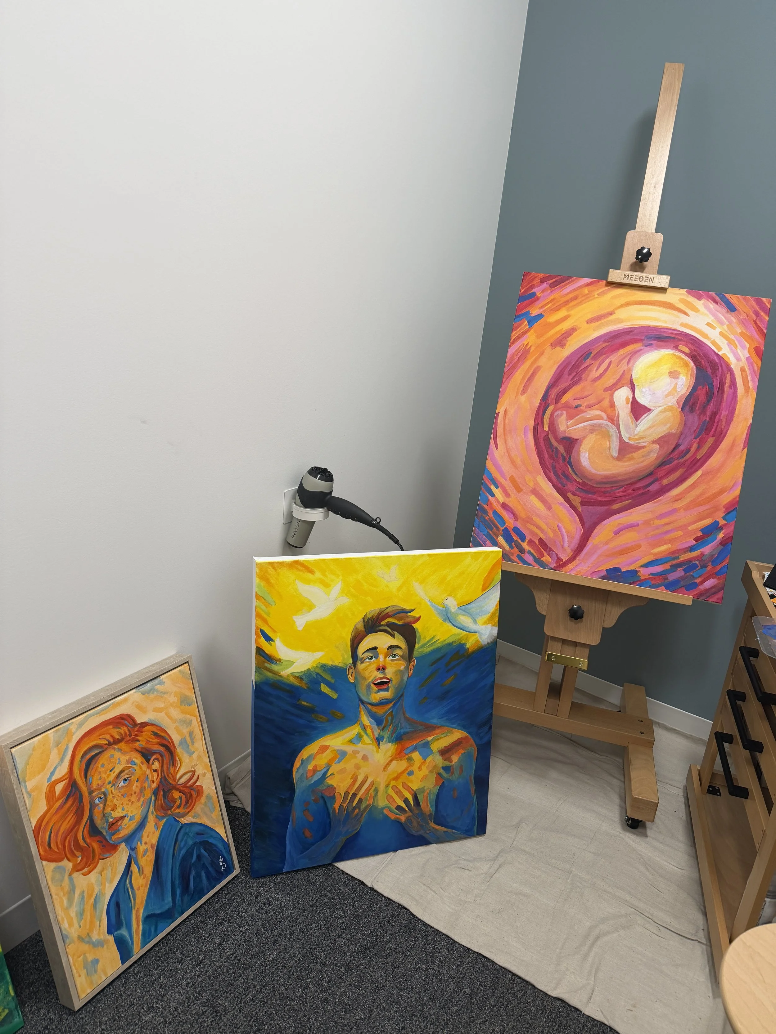 Behind the scenes of paintings