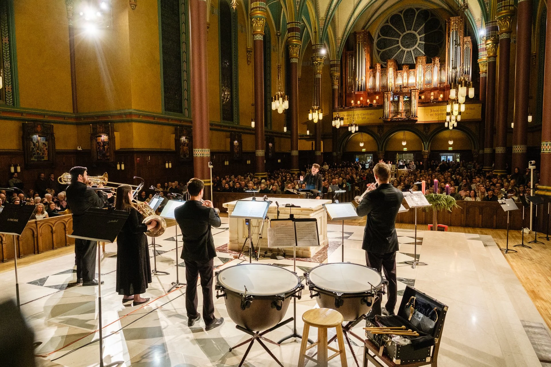 CathedralChristmas_173.jpg
