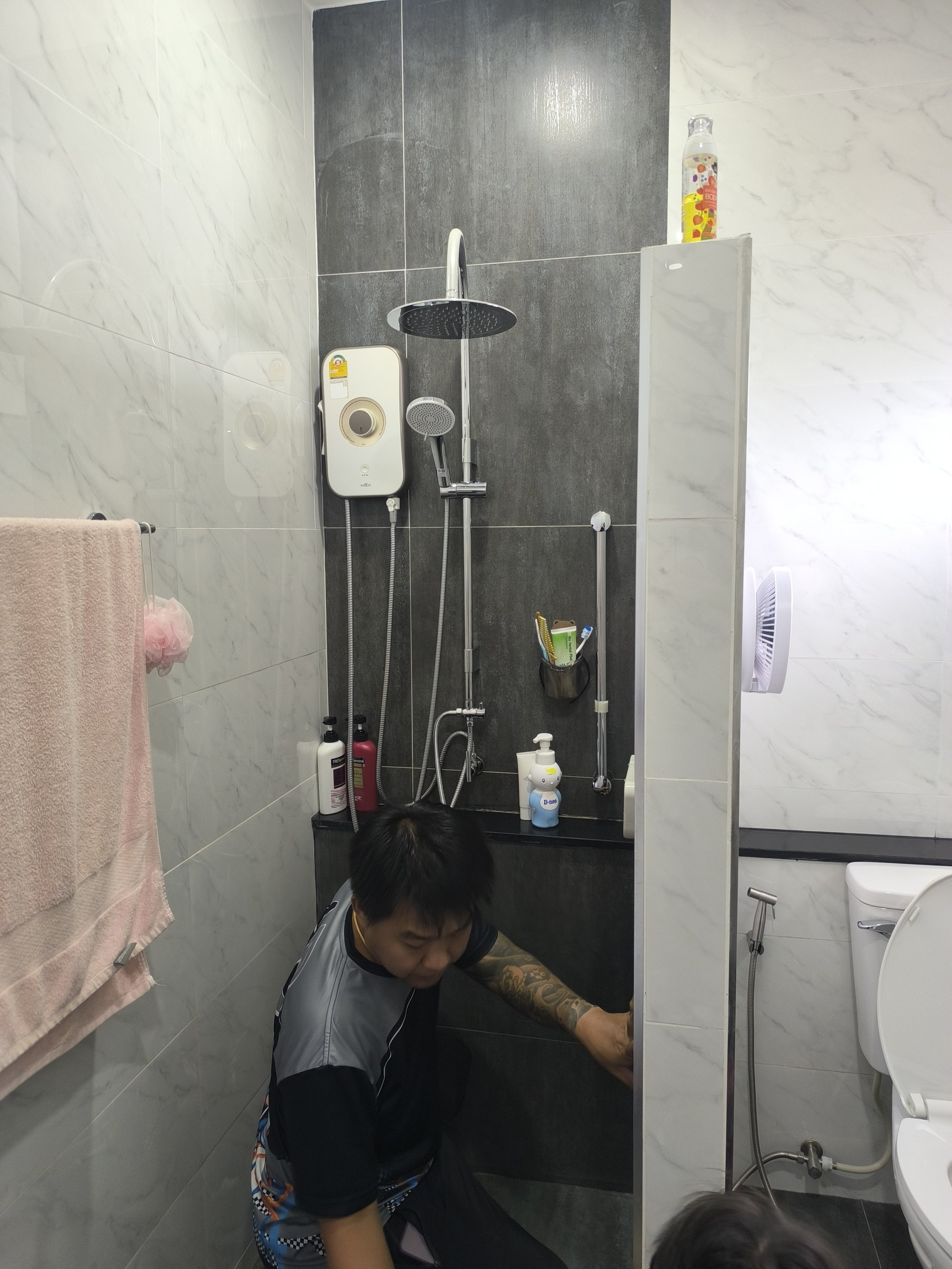 เปลี่ยนอะไหล่อุปกรณ์ในห้องน้ำ