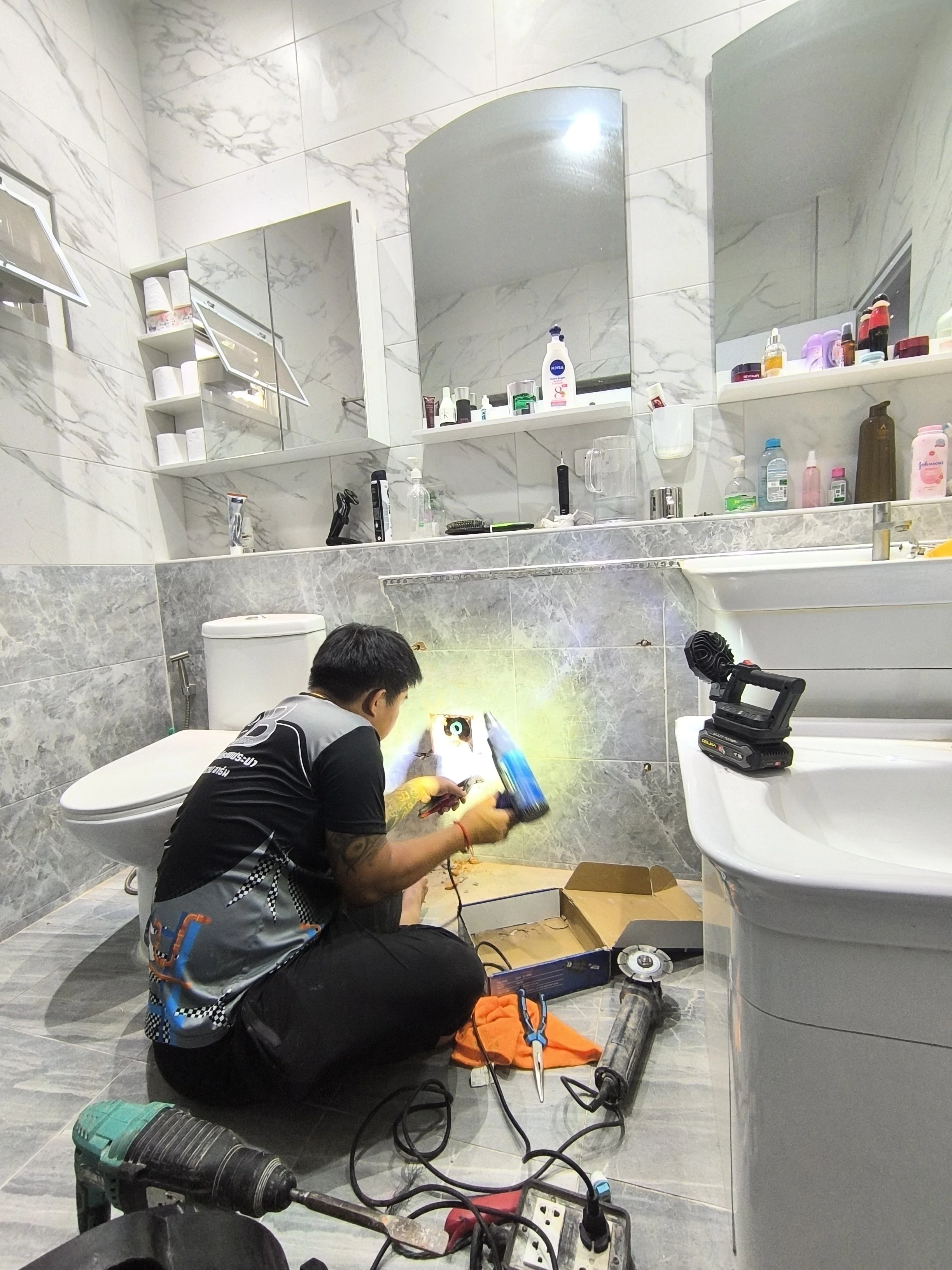 แก้ไขท่อประปา 