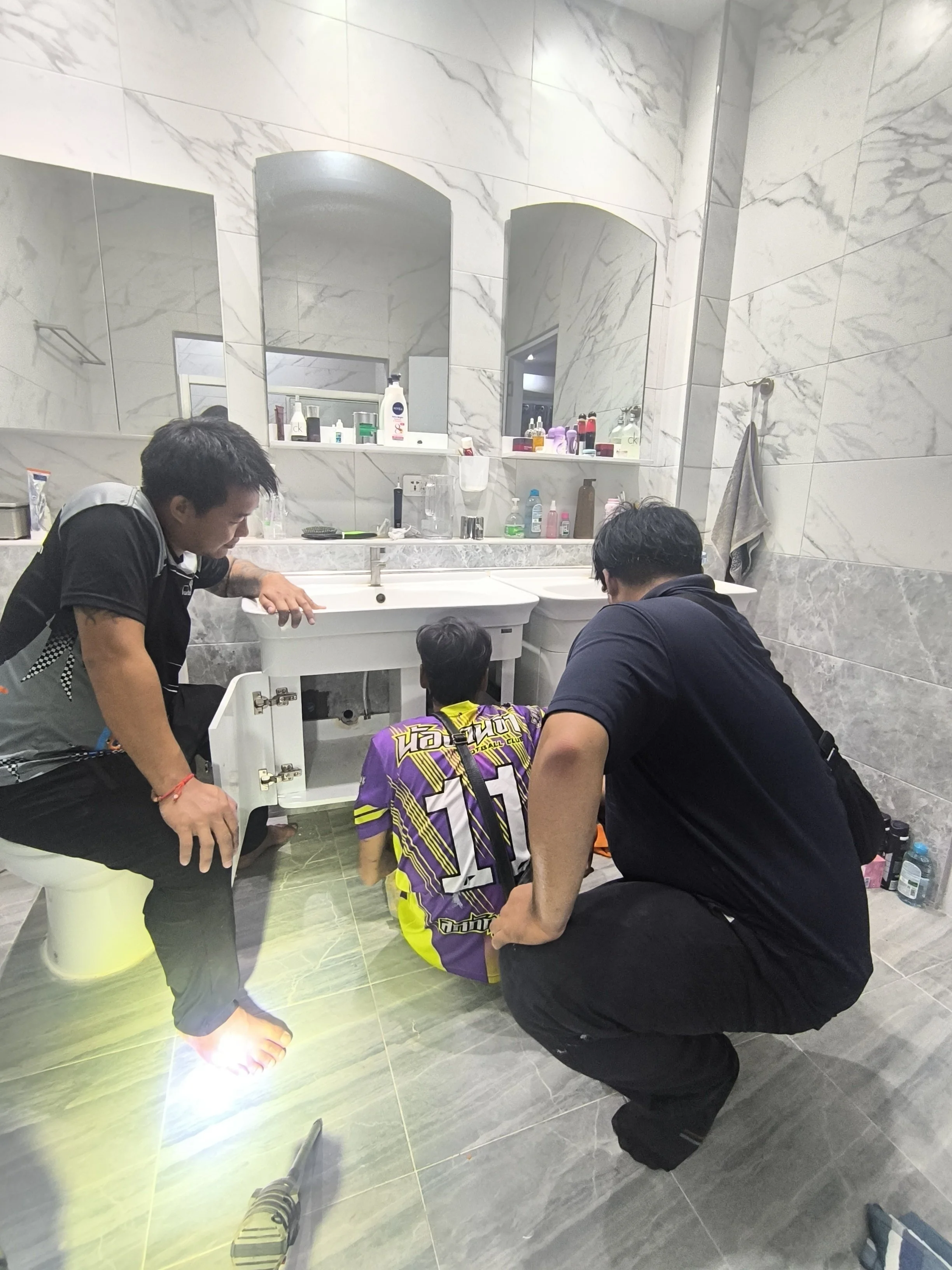 แก้ไขท่อประปา 