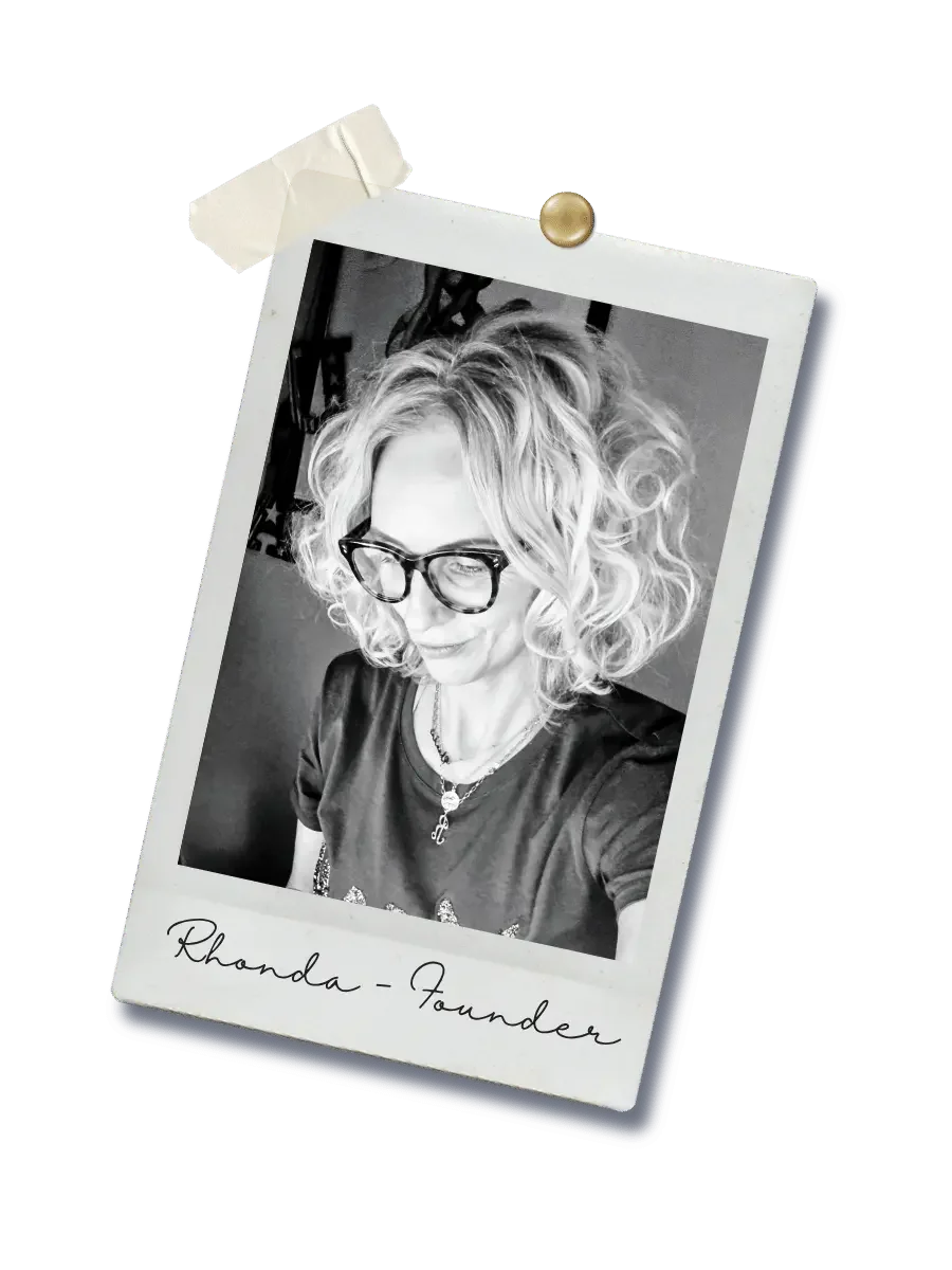 Rhonda, founder of Flossie & Locke
