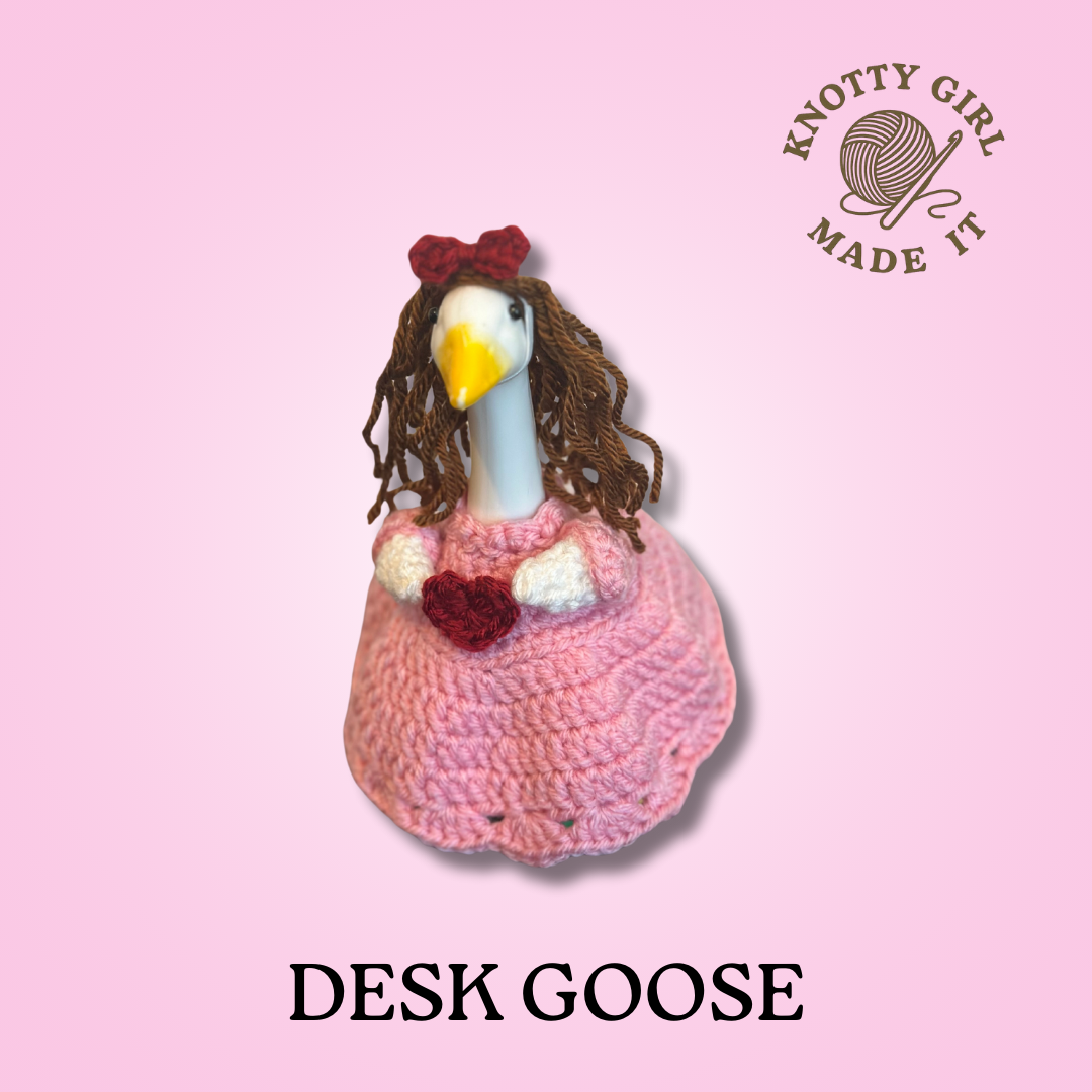 Valentines Day DESK Goose Thumbnail-9.png