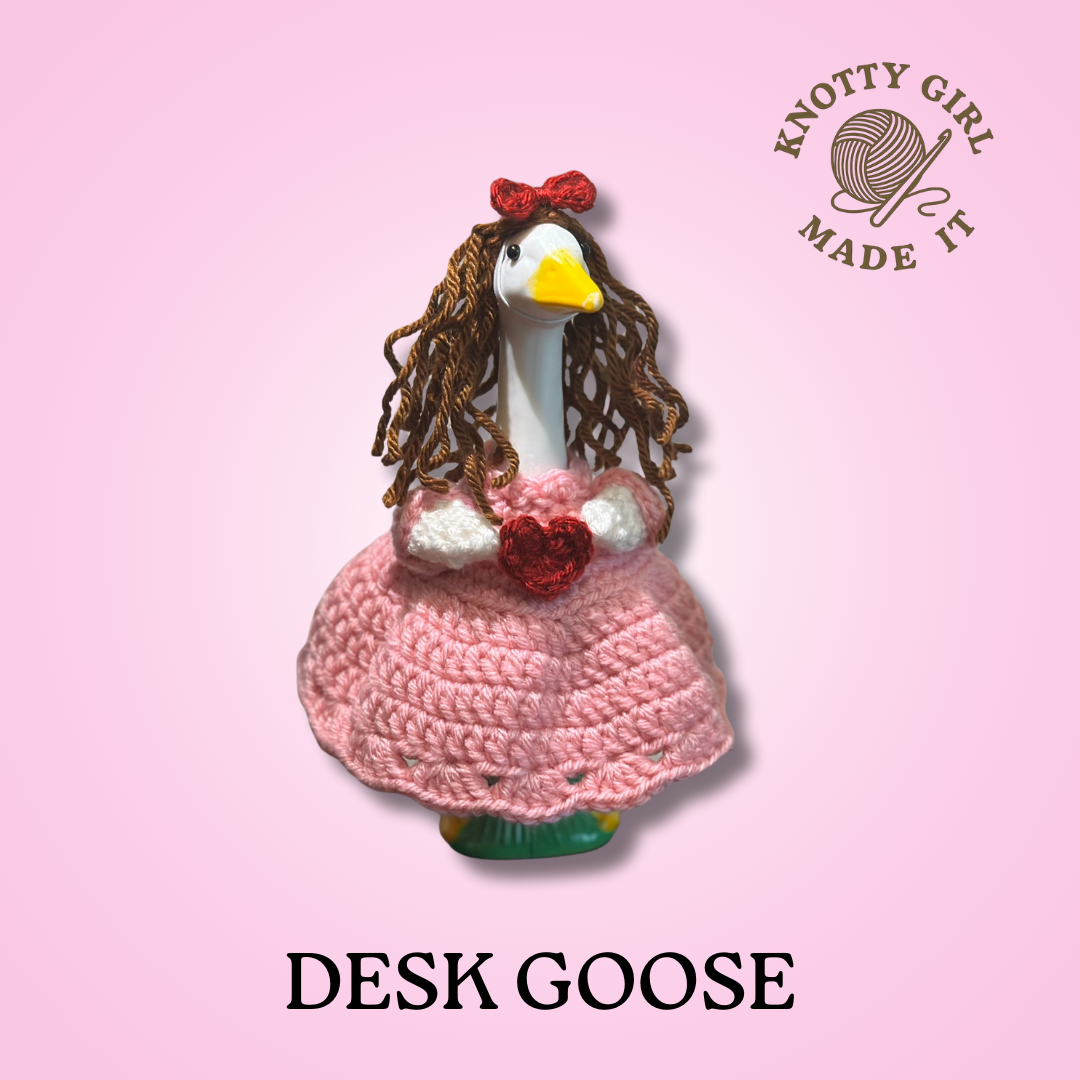 Valentines Day DESK Goose Thumbnail-3.png