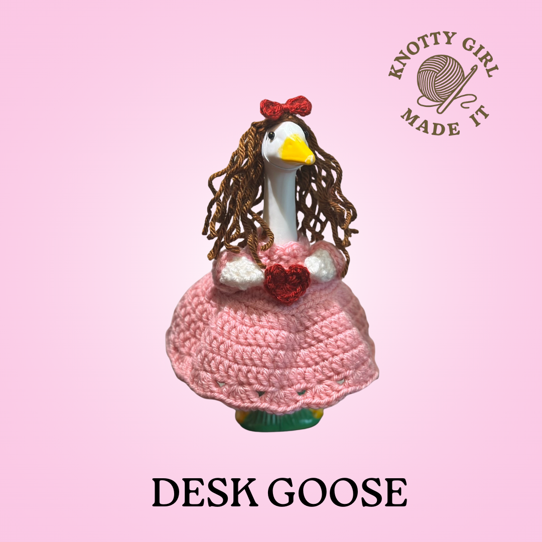 Valentines Day DESK Goose Thumbnail-2.png