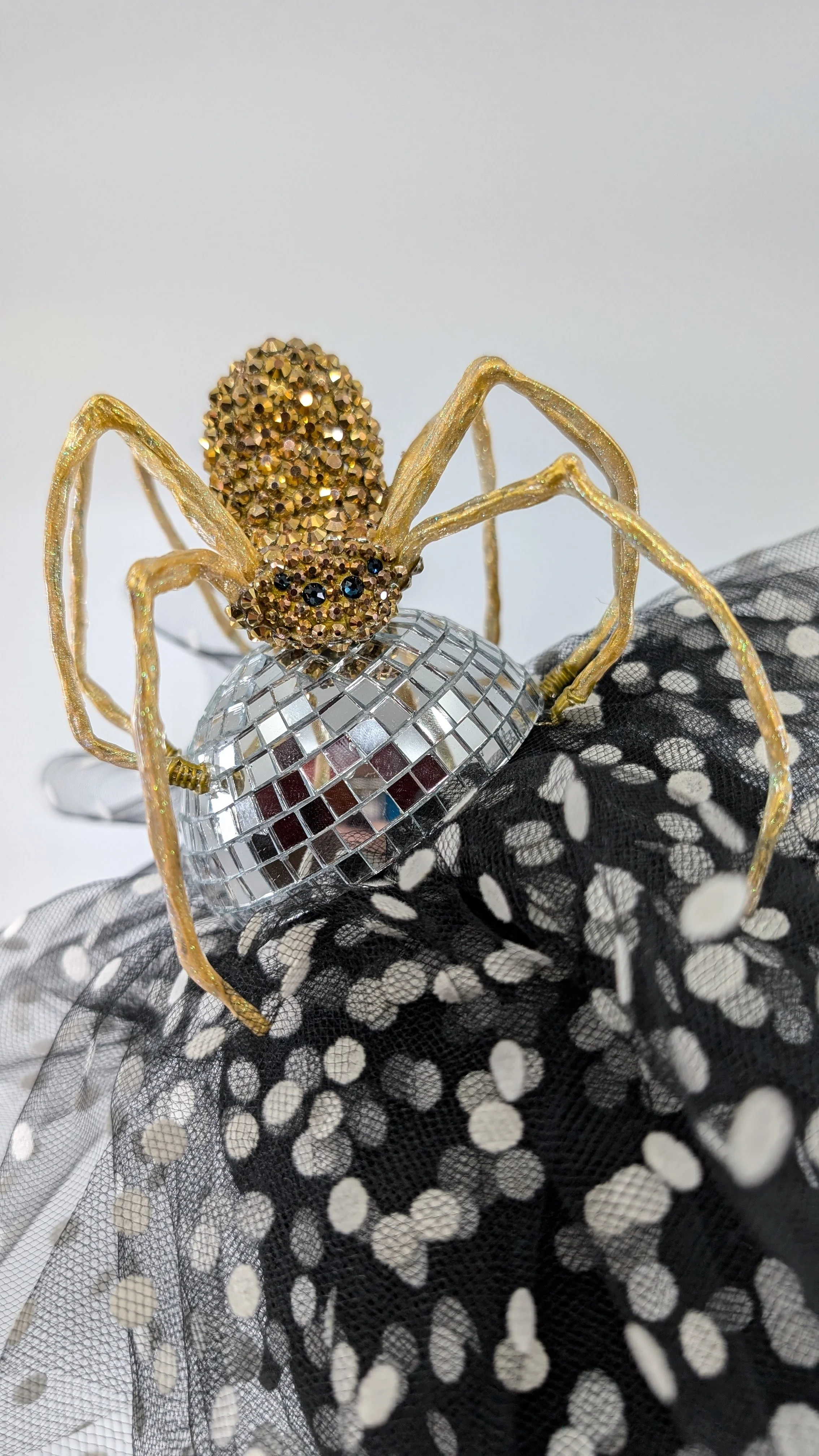 chelle-bee-nyc-disco-spider-fascinator-105.jpg