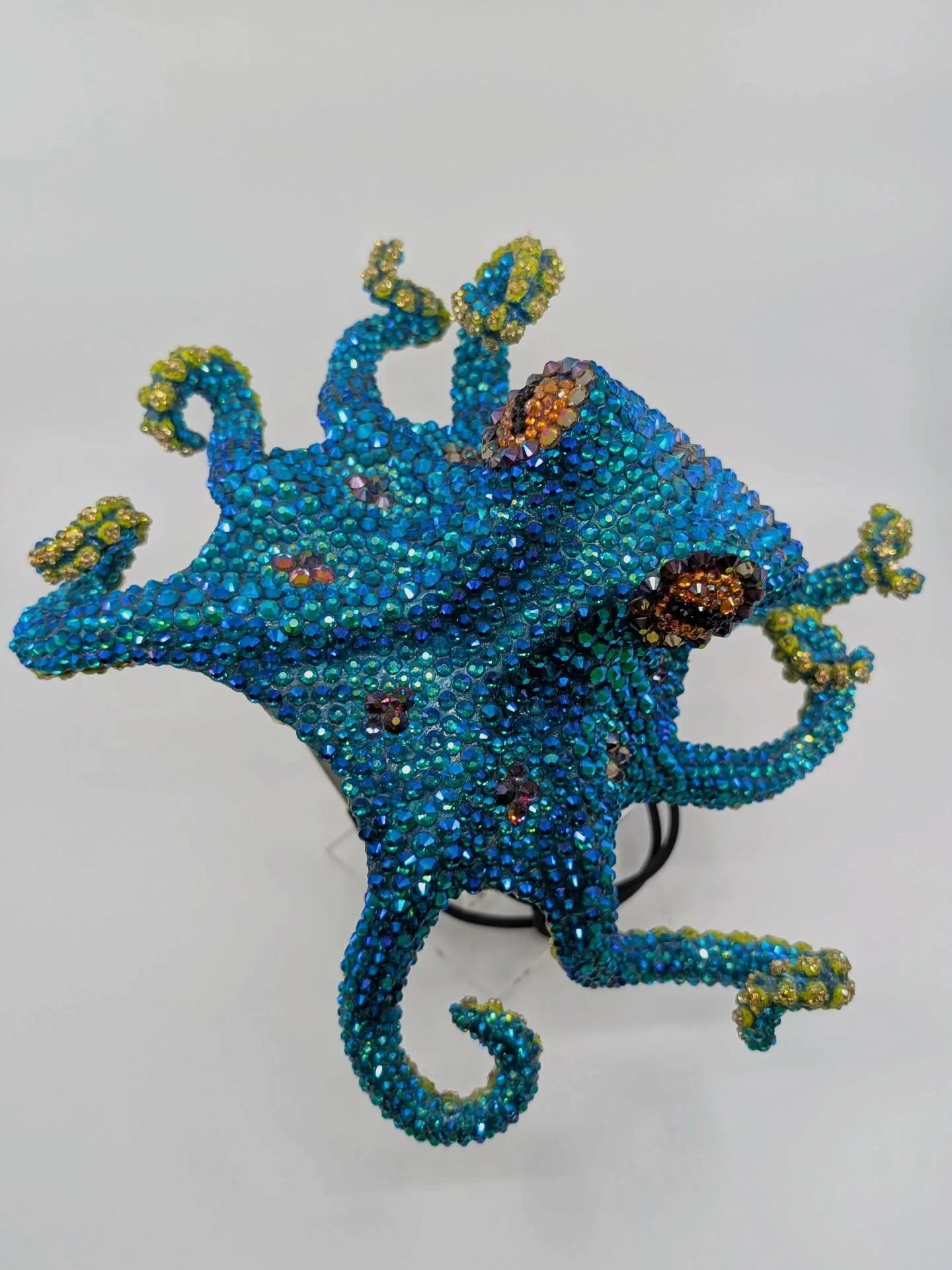 from a lump of clay to the piece that made me call myself an artist for the first time. swipe for an overview of the process.   I watched &lsquo;My Octopus Teacher&rsquo; and something cracked open in me. I first tried foam clay but the drying time w