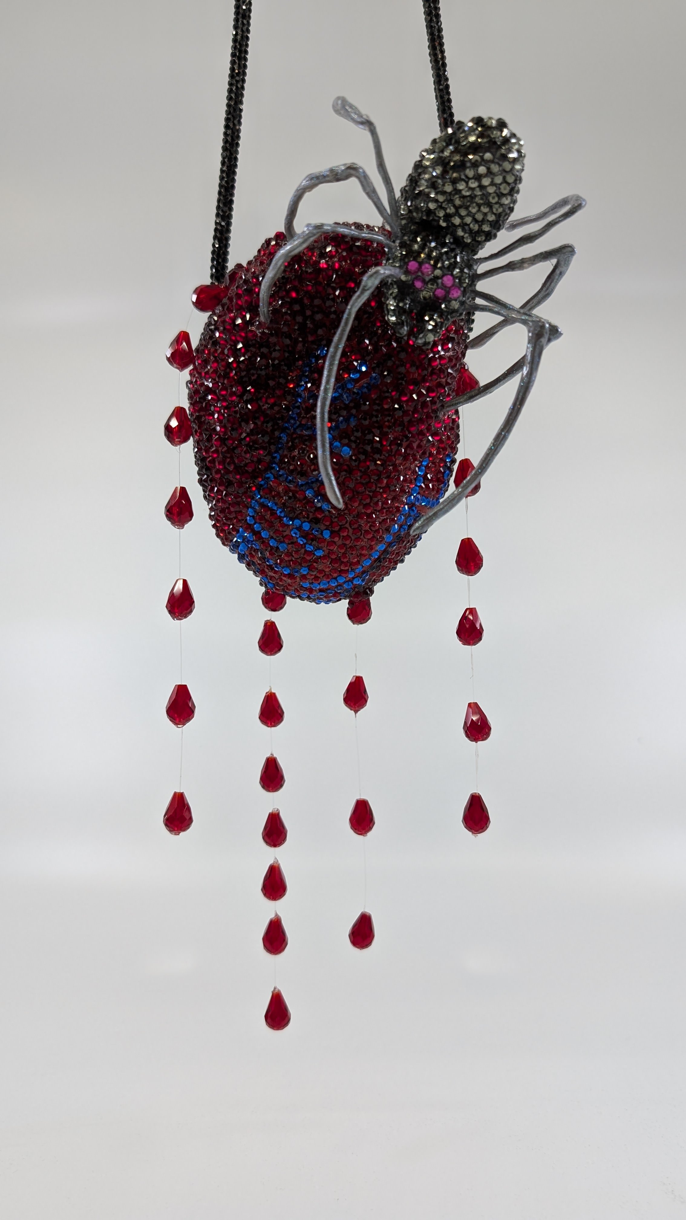 chelle-bee-nyc-bleeding-heart-130.jpg