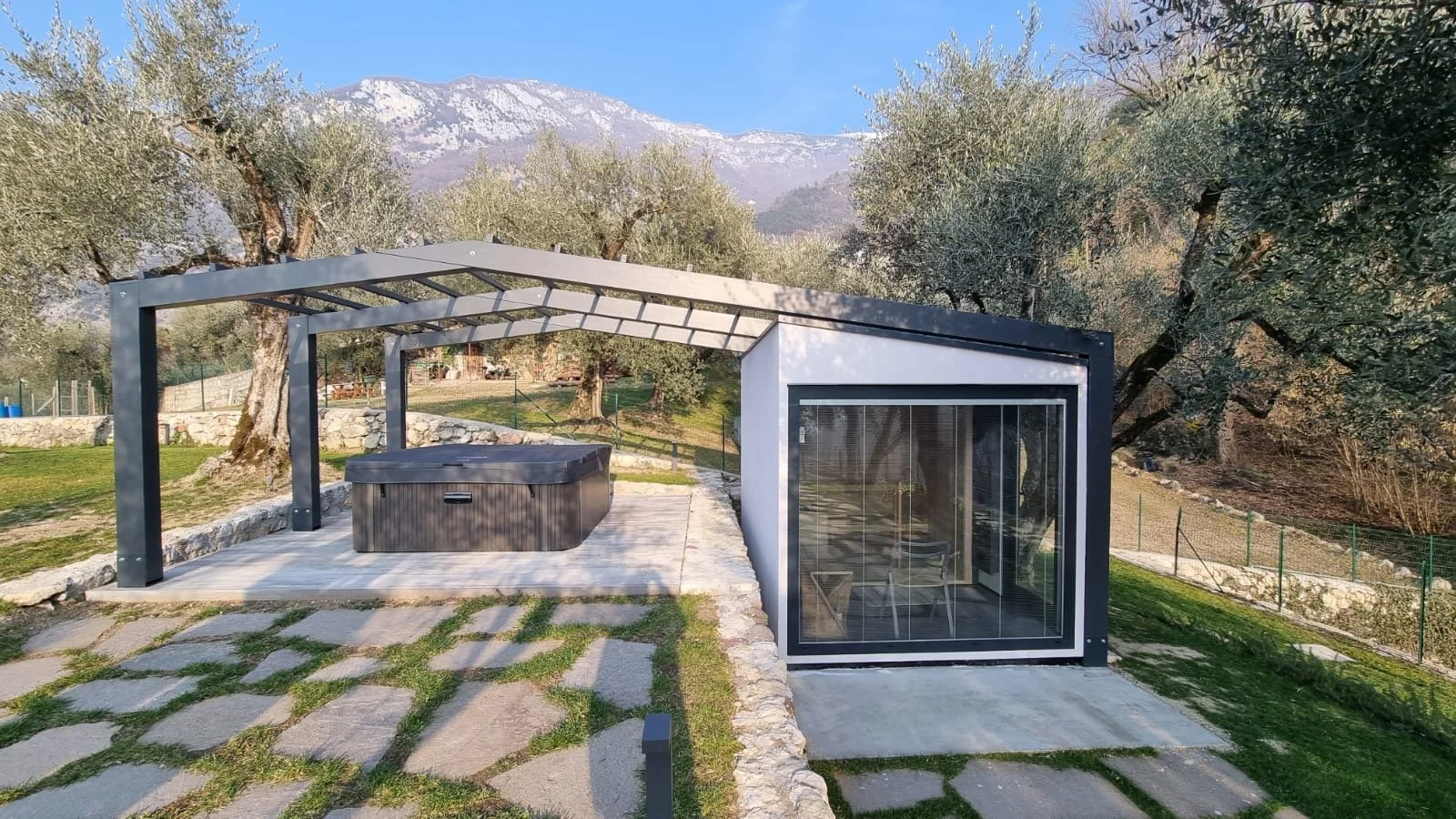 B&B Arco, Casette legno esterno