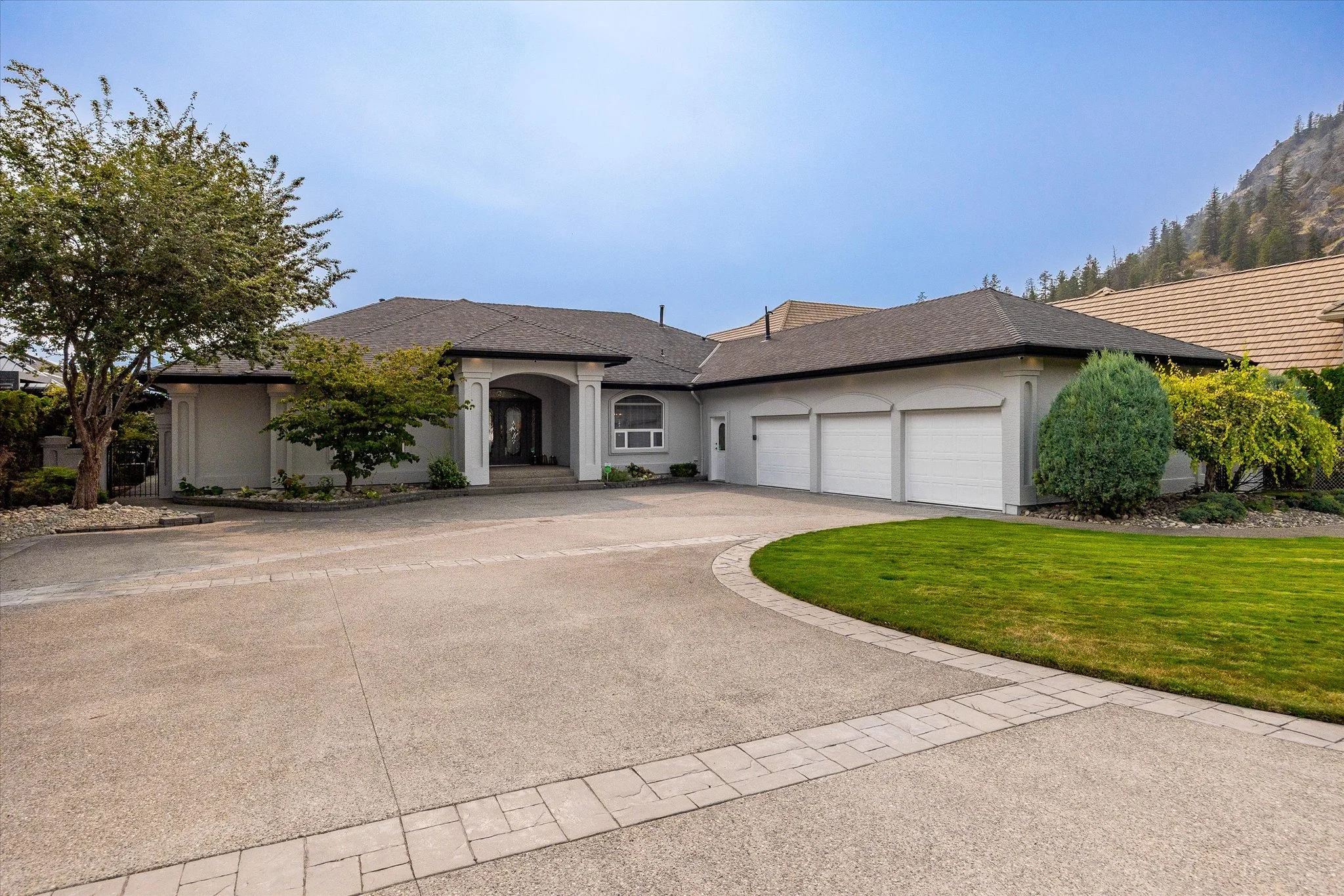 27-2577 Whitworth Rd-1003.jpg