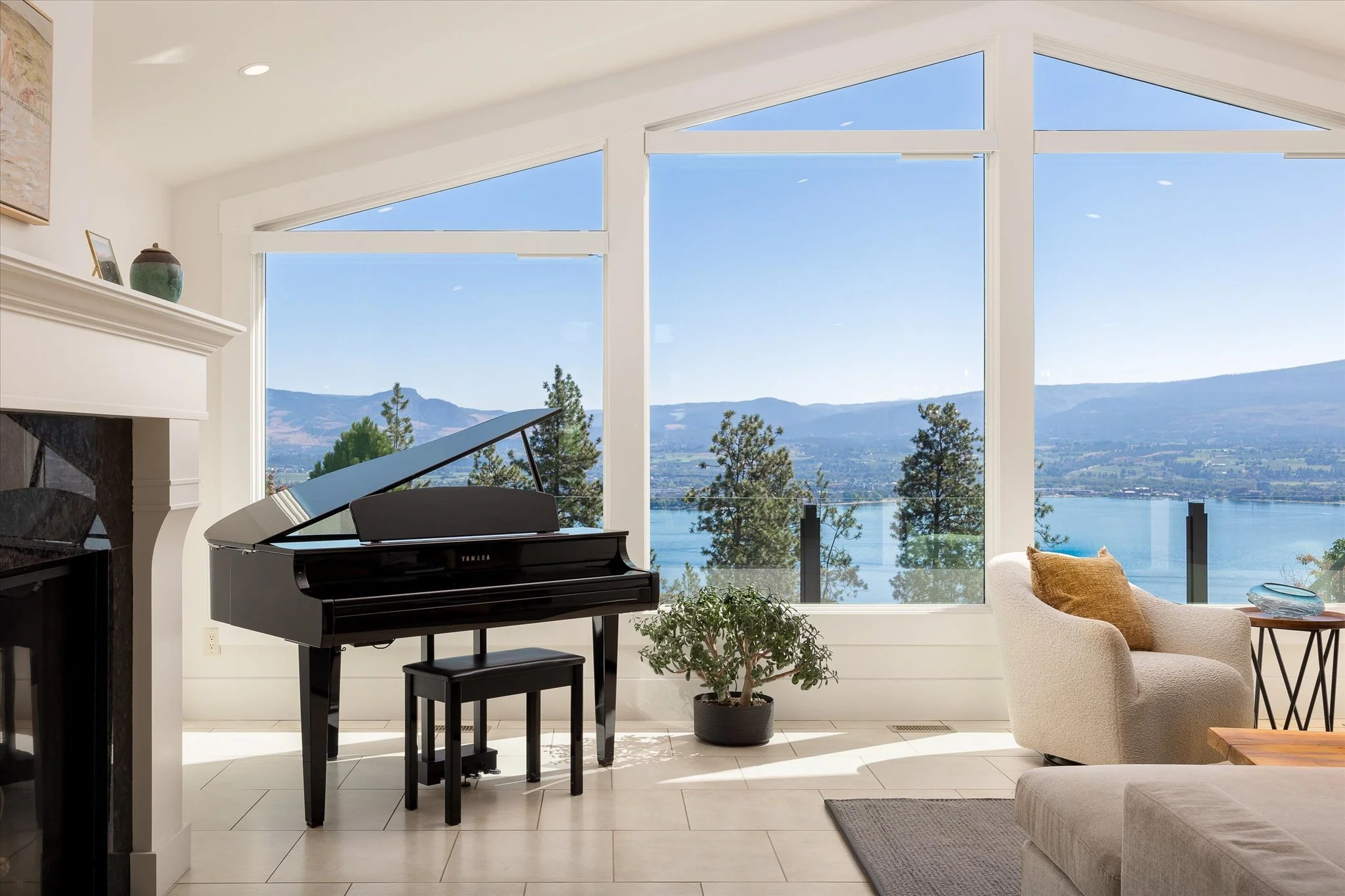 01A-2523 Hillsborough Rd-105.jpg