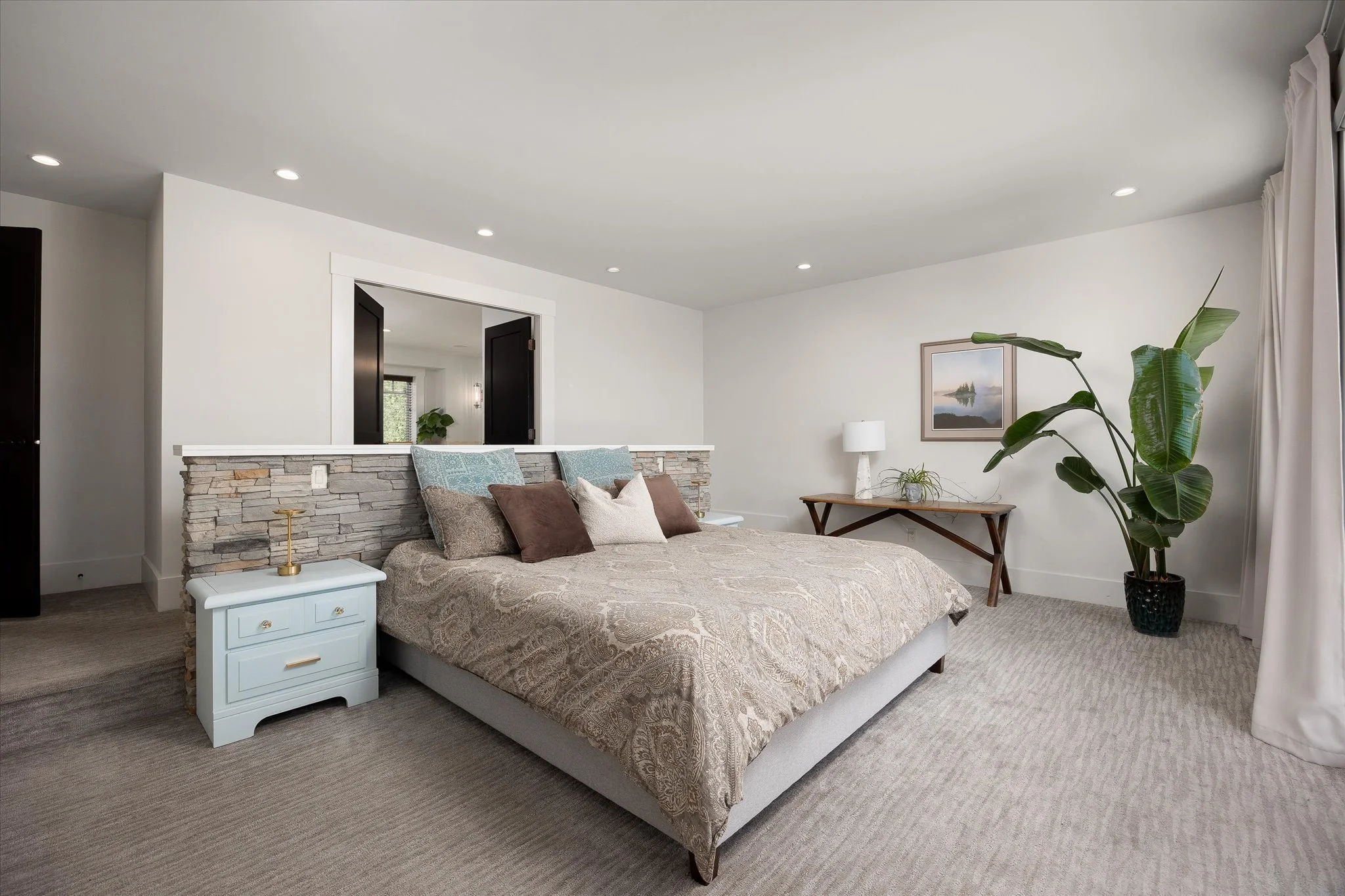 16-2523 Hillsborough Rd-115.jpg