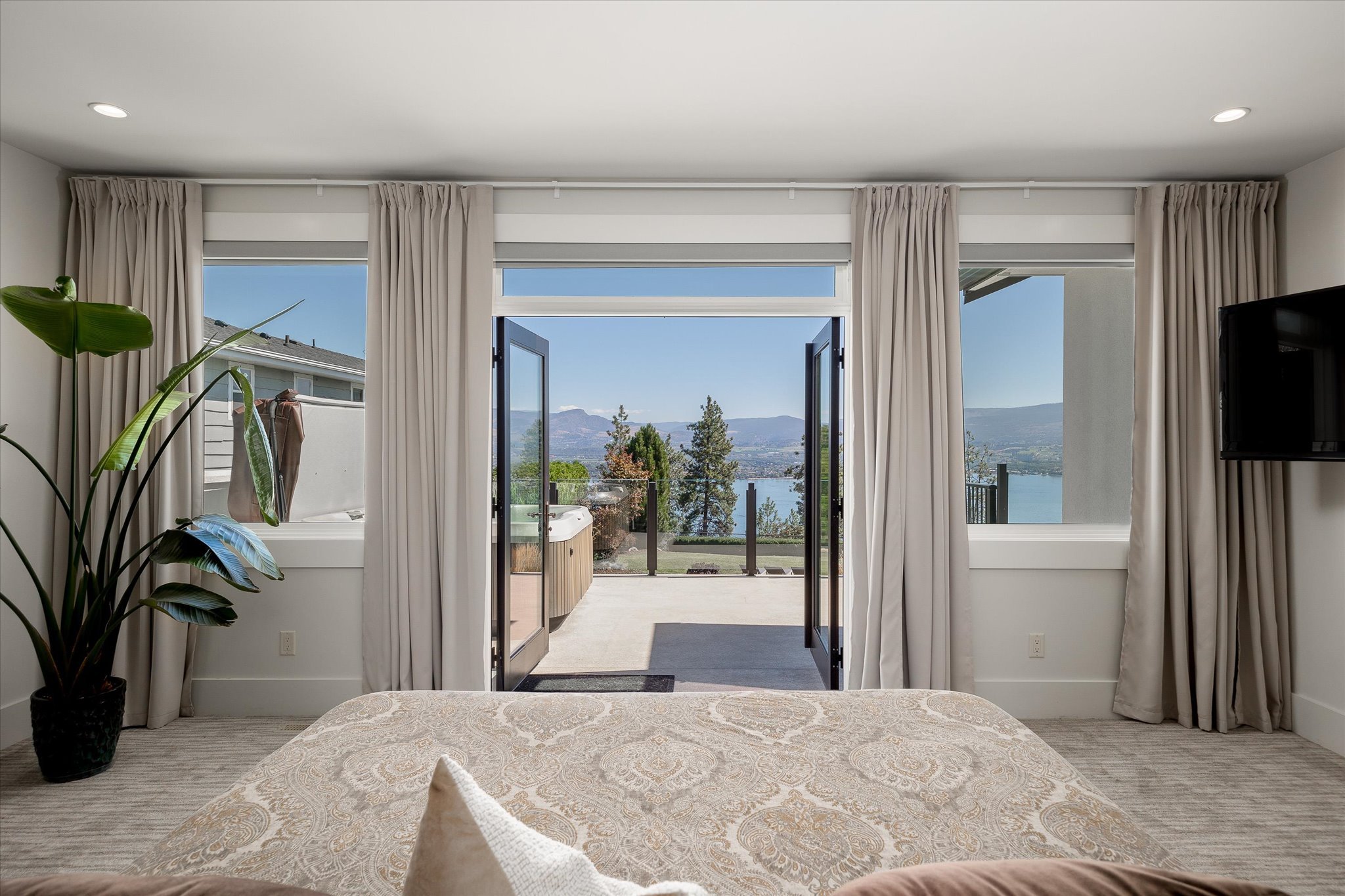 17-2523 Hillsborough Rd-116.jpg