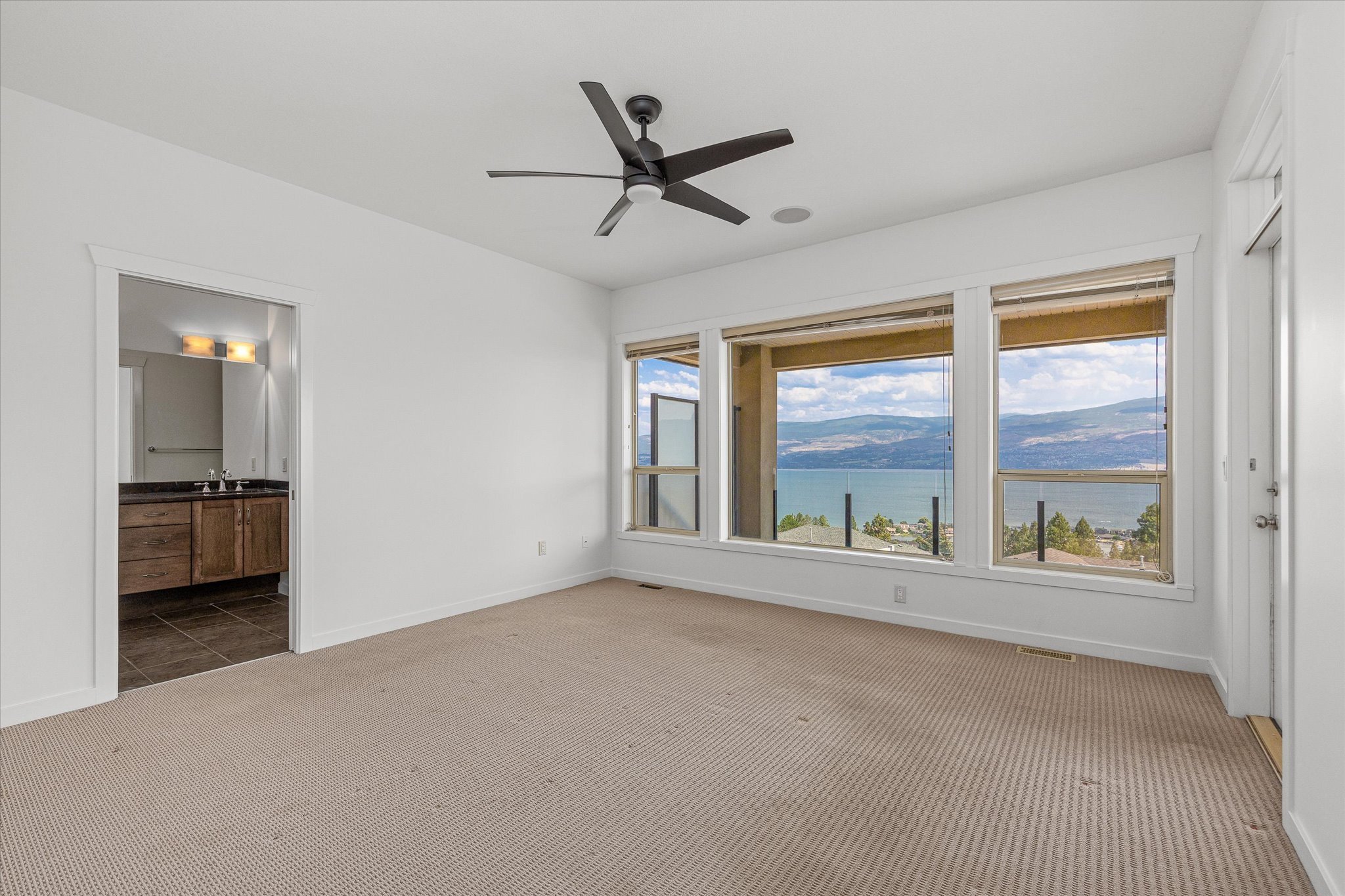 29-1581 Gregory Rd-1029.jpg