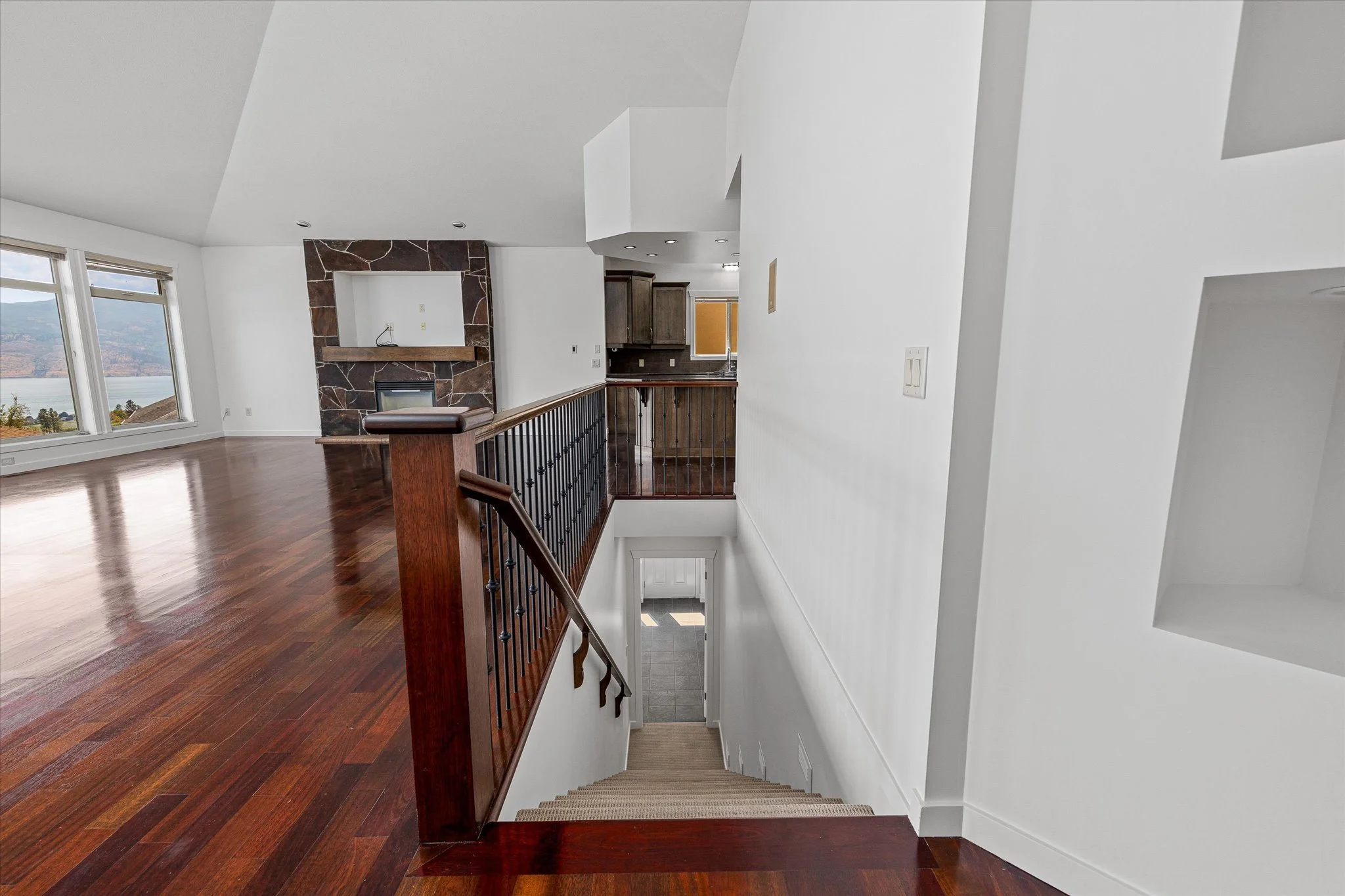 37-1581 Gregory Rd-1037.jpg