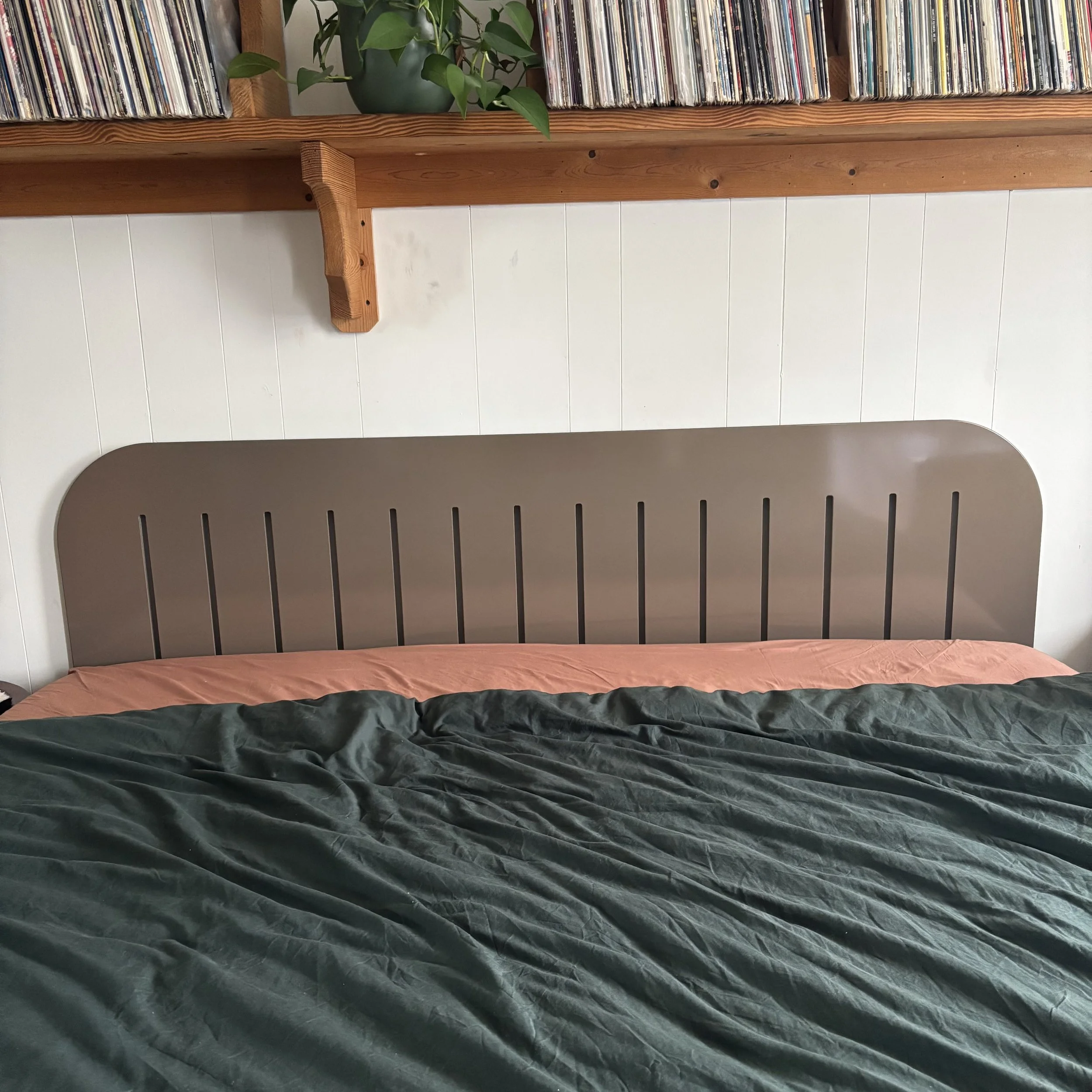 Aluminum headboard with Mud Gold powder coat finish.