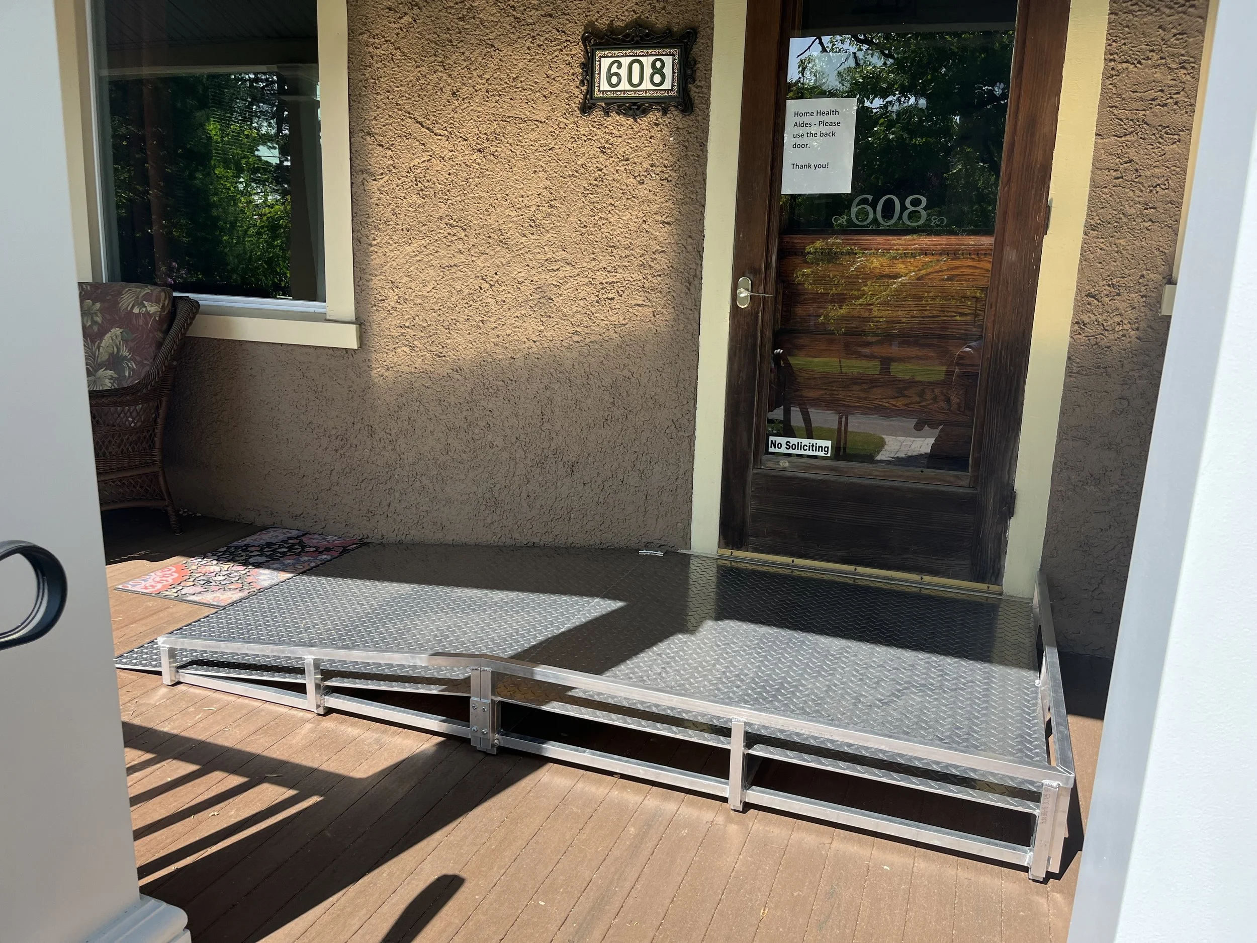 Aluminum accessibility ramp 