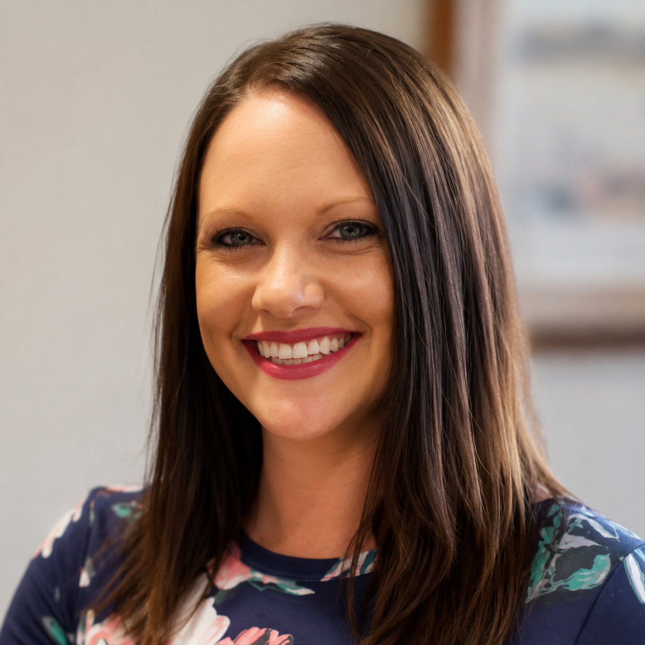 Headshot of Kayleigh Oyer, representative of Colorgraphic Printing Inc. and member of the Willard Area Chamber of Commerce