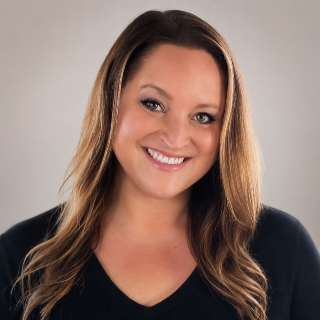 Headshot of Kinsey Rhudy, representative of Coming Home Real Estate and member of the Willard Area Chamber of Commerce