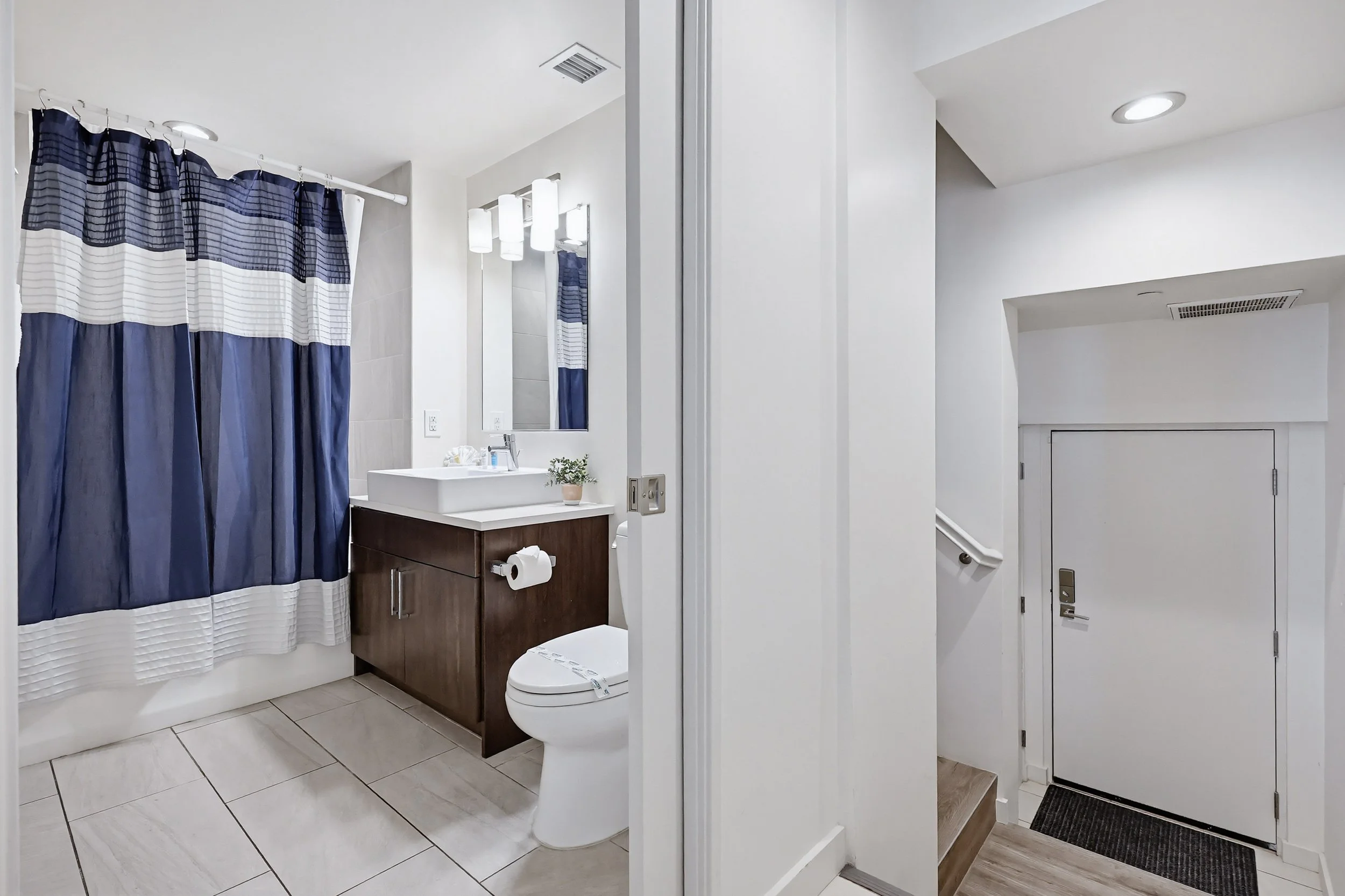 5115-saratoga-ave-unit-5-034.jpg