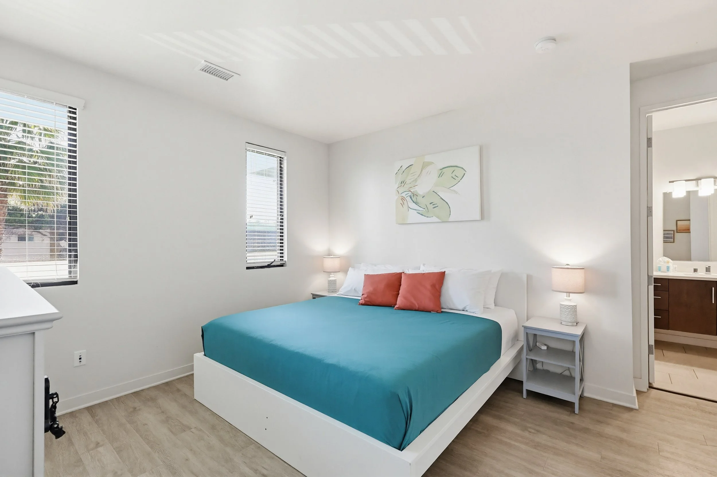 5115-saratoga-ave-unit-9-049.jpg