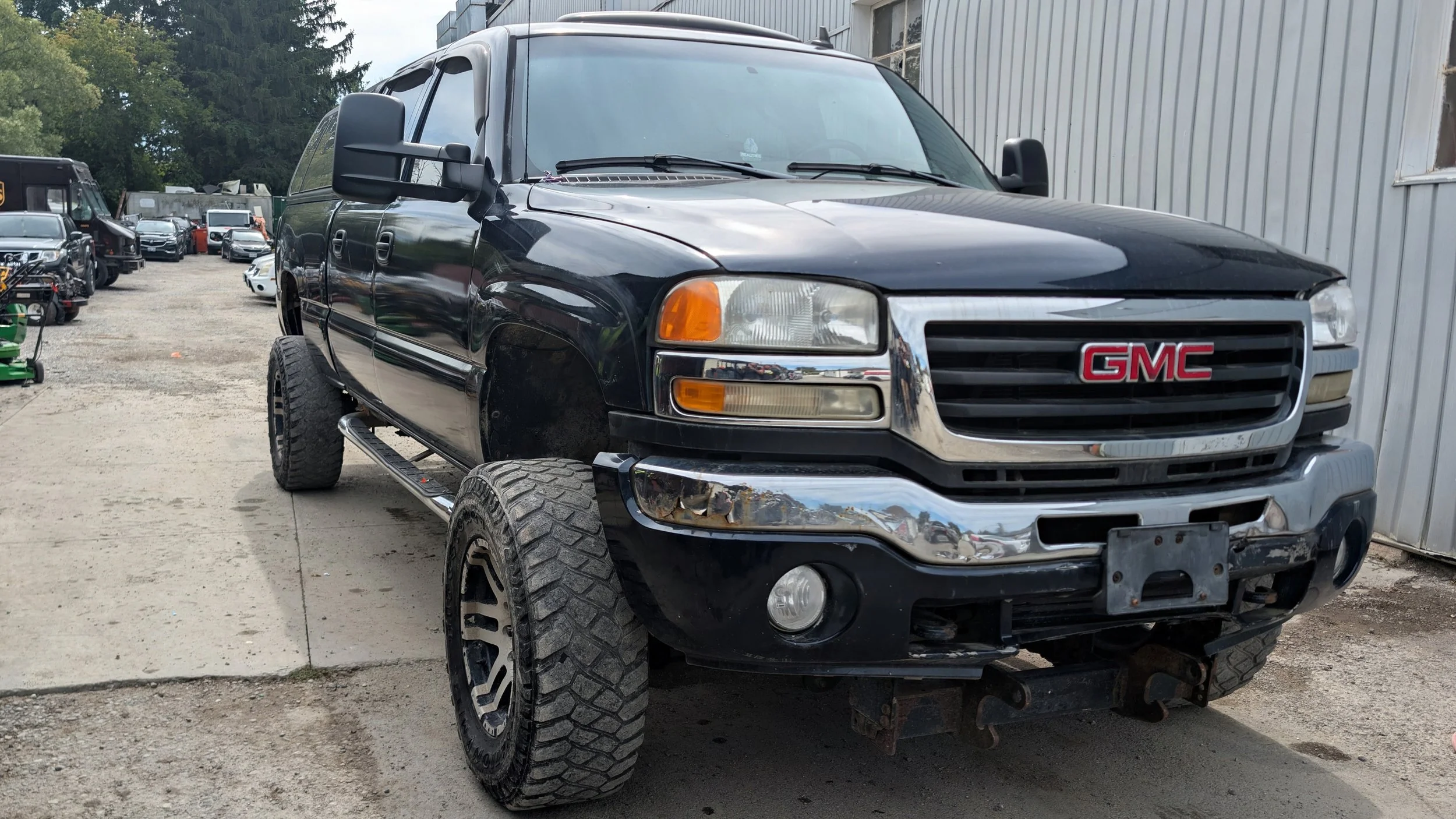 2006 GMC SIERRA 2500HD | 6.6L DURAMAX TURBO DIESEL | 4X4 | HEAVY-DUTY PICKUP