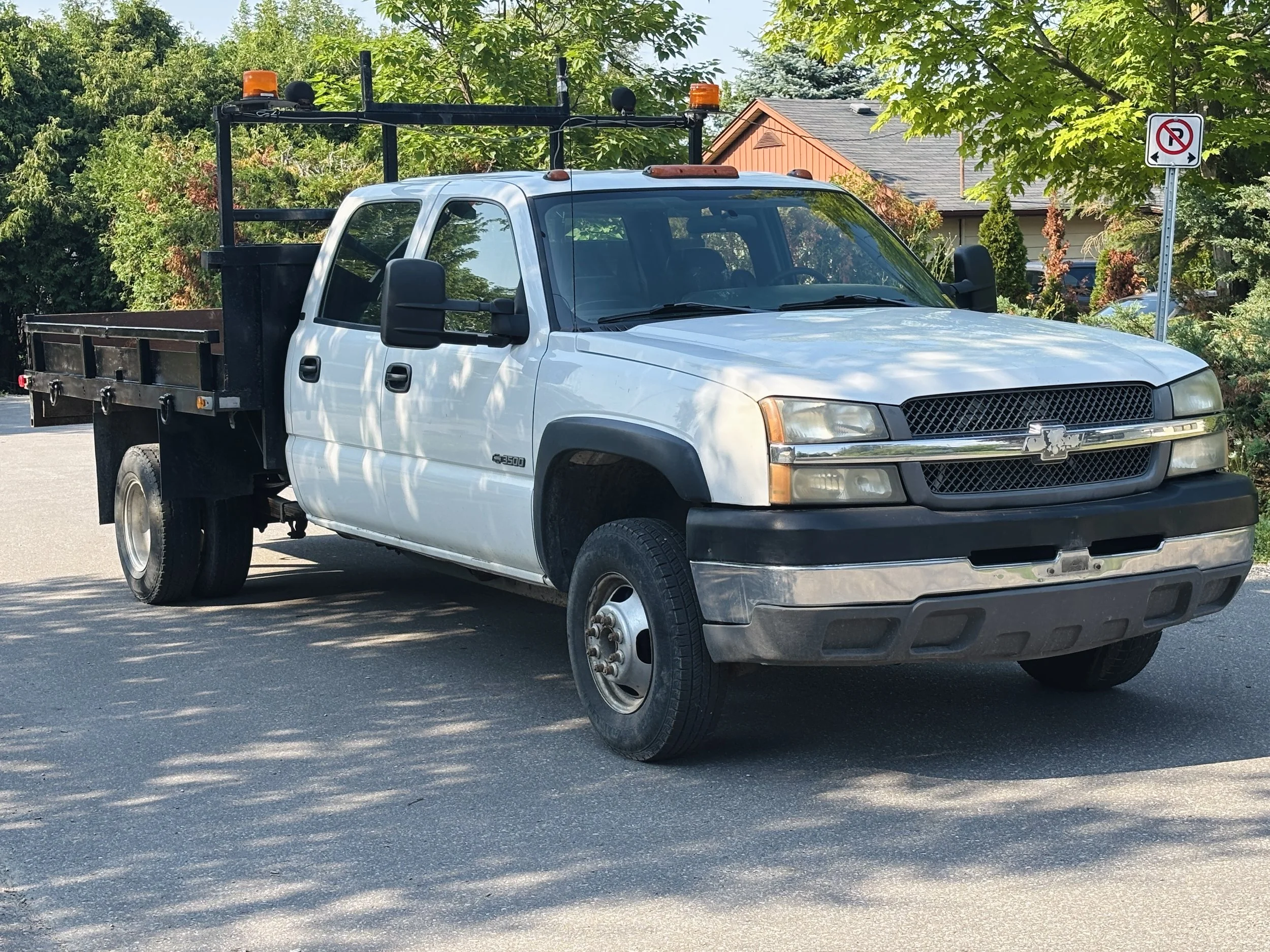 2004 CHEVROLET SILVERADO 3500 HEAVY DUTY FLAT BED | 6.0L Vortec V8 | Runs and Drives Great | Clean Title | Great Work Truck | Sold As-is