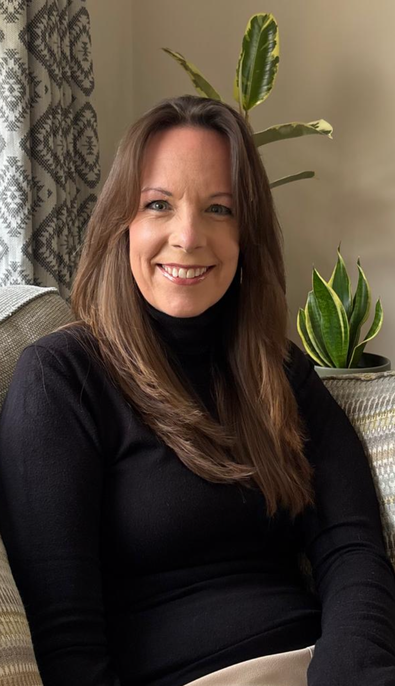 Melanie Hill Headshot