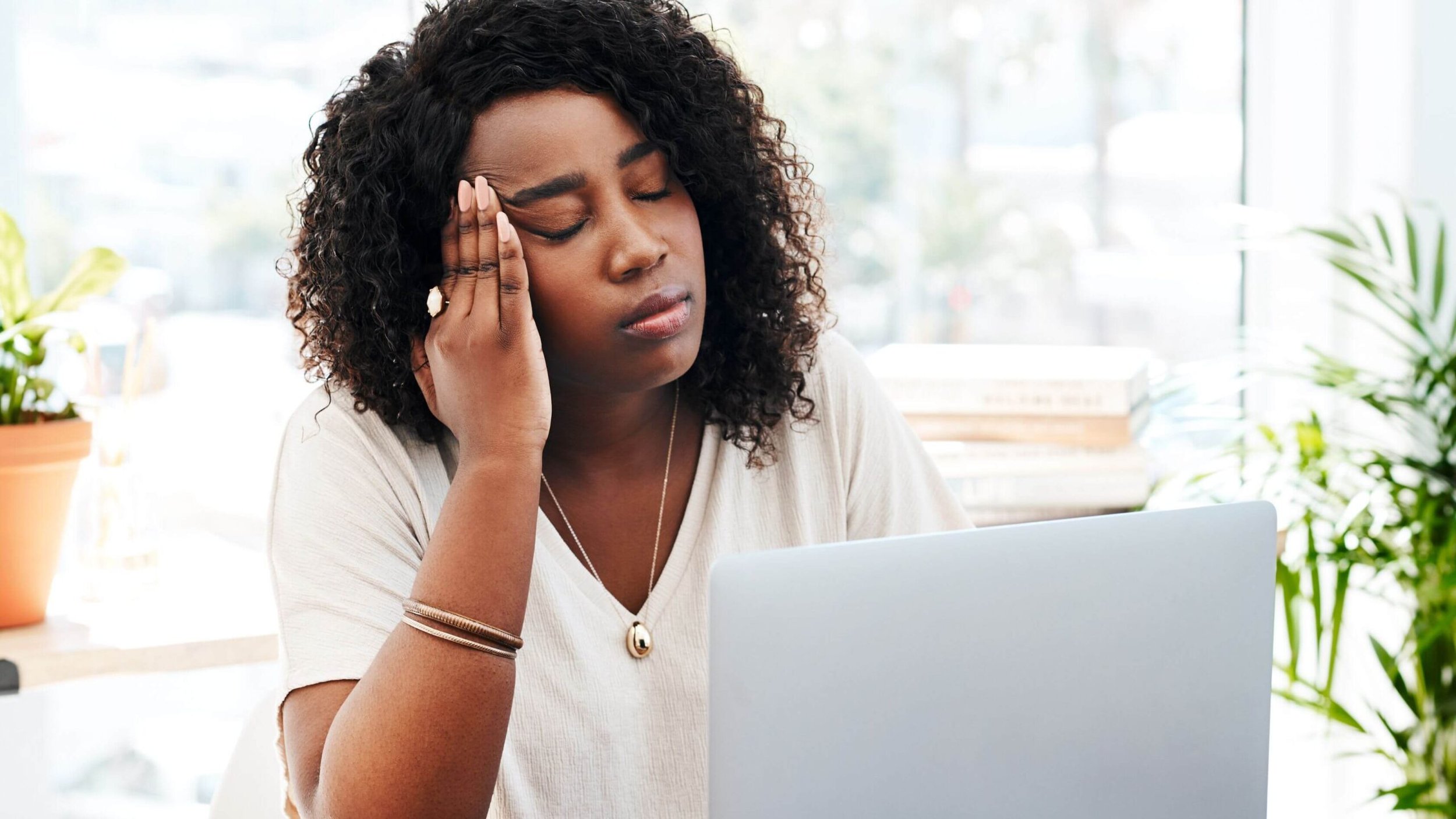 Burnout vs Depression: What’s the Difference & How Exercise Helps