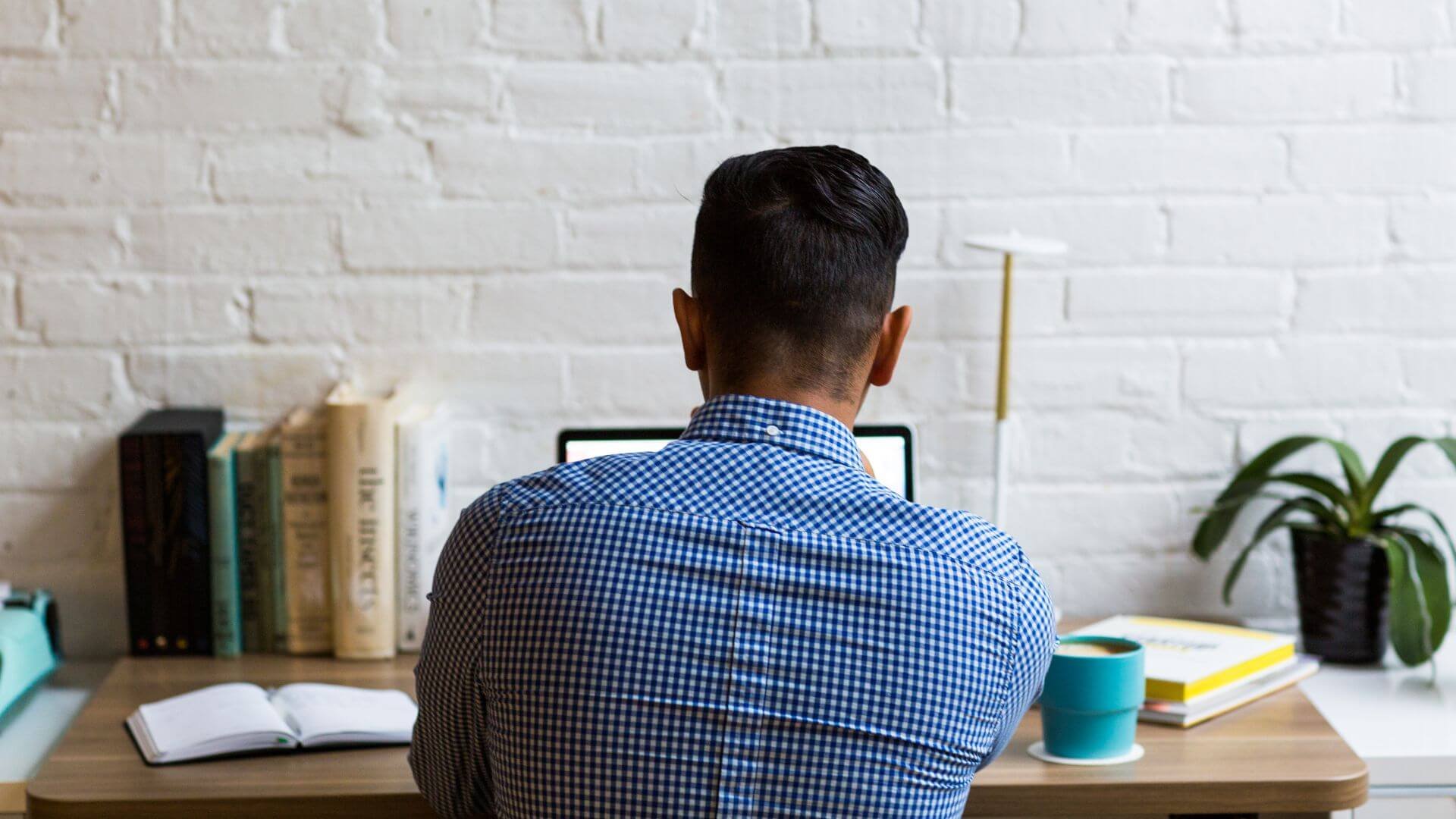 Sitting at a Desk All Day? Here’s How That Affects Your Body