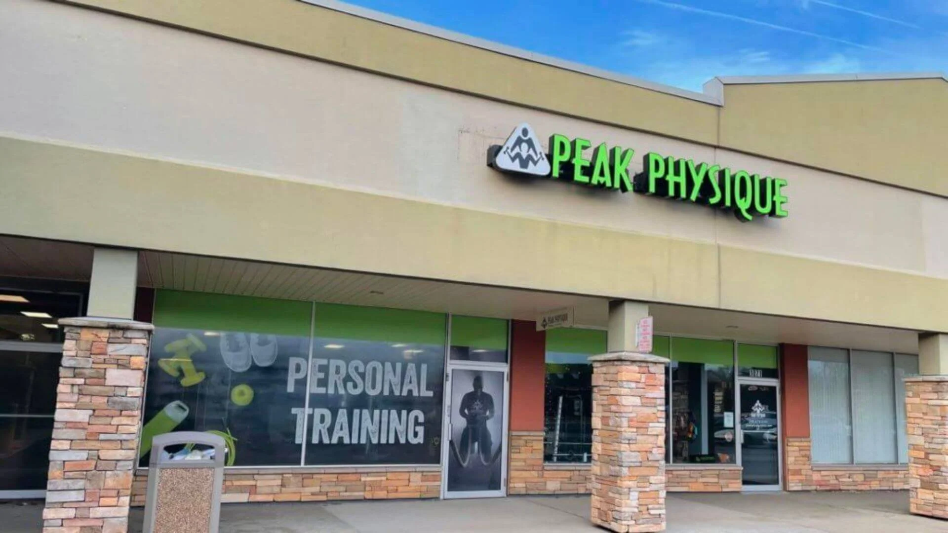 front of peak physique gym in troy michigan