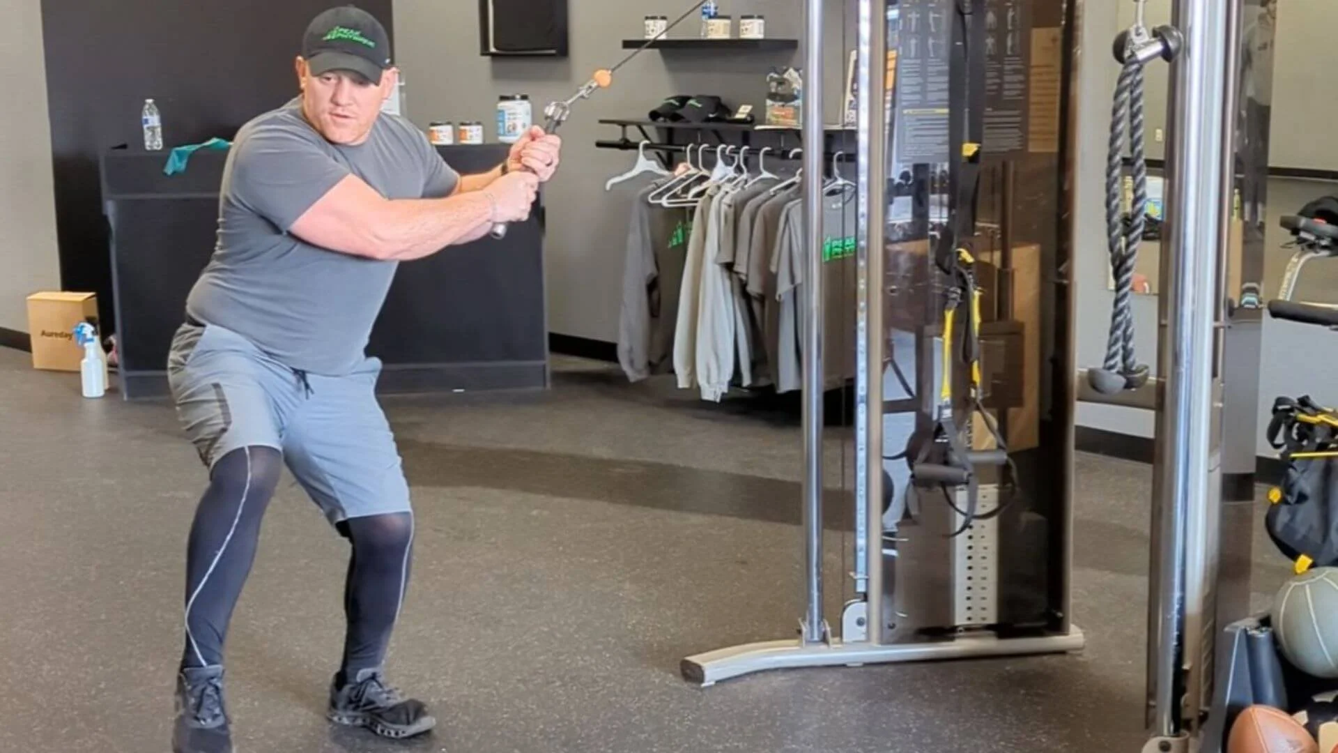 nick, personal trainer in troy michigan, showing how to do a baseball arm exercise