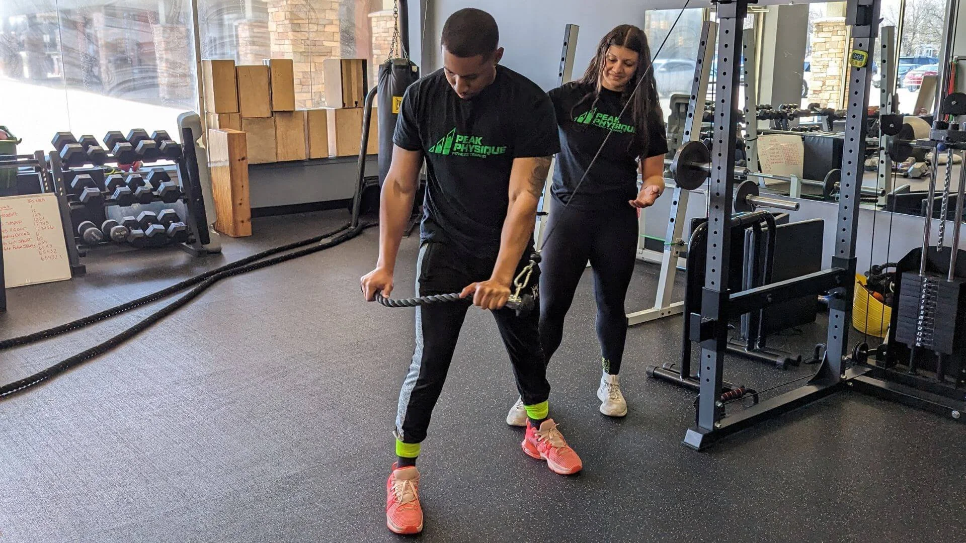 personal trainers in troy michigan exercising together