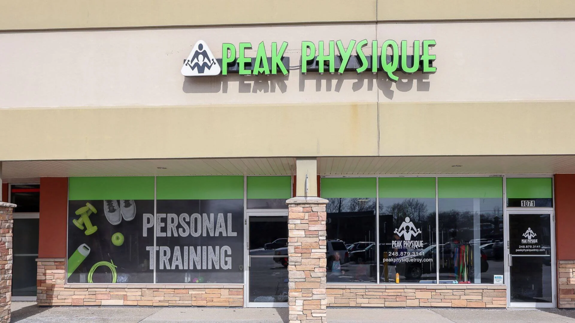 The Benefits of Personal Training Gyms: Why More People Are Making the Switch