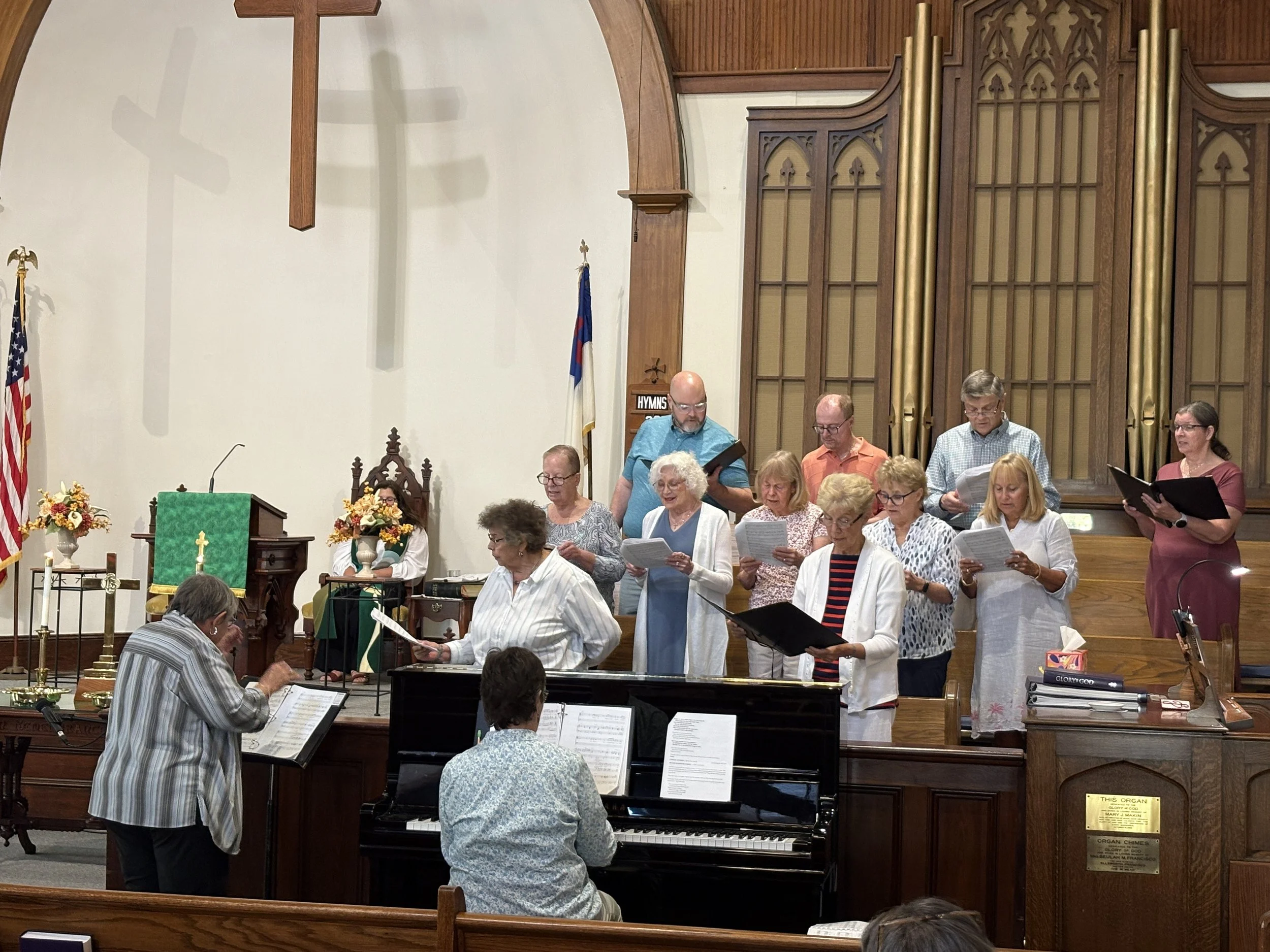 Pop Up Choir singing:
You've Got a Friend!