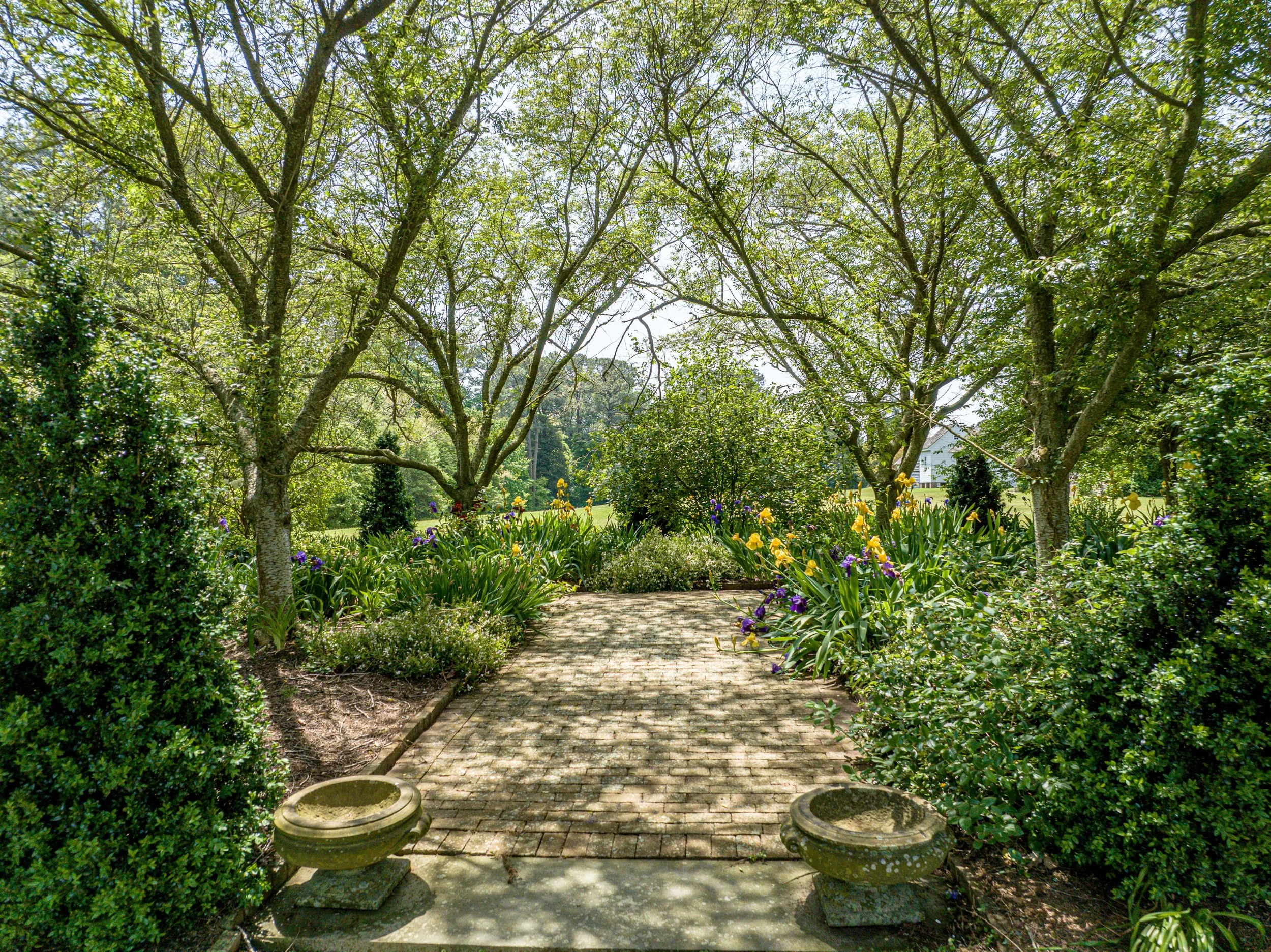 13485 Wharton Dr-049.jpg