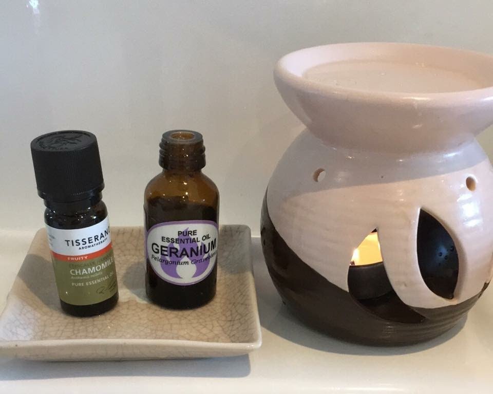 Essential oil aromatherapy session Warwickshire, Root & Rise