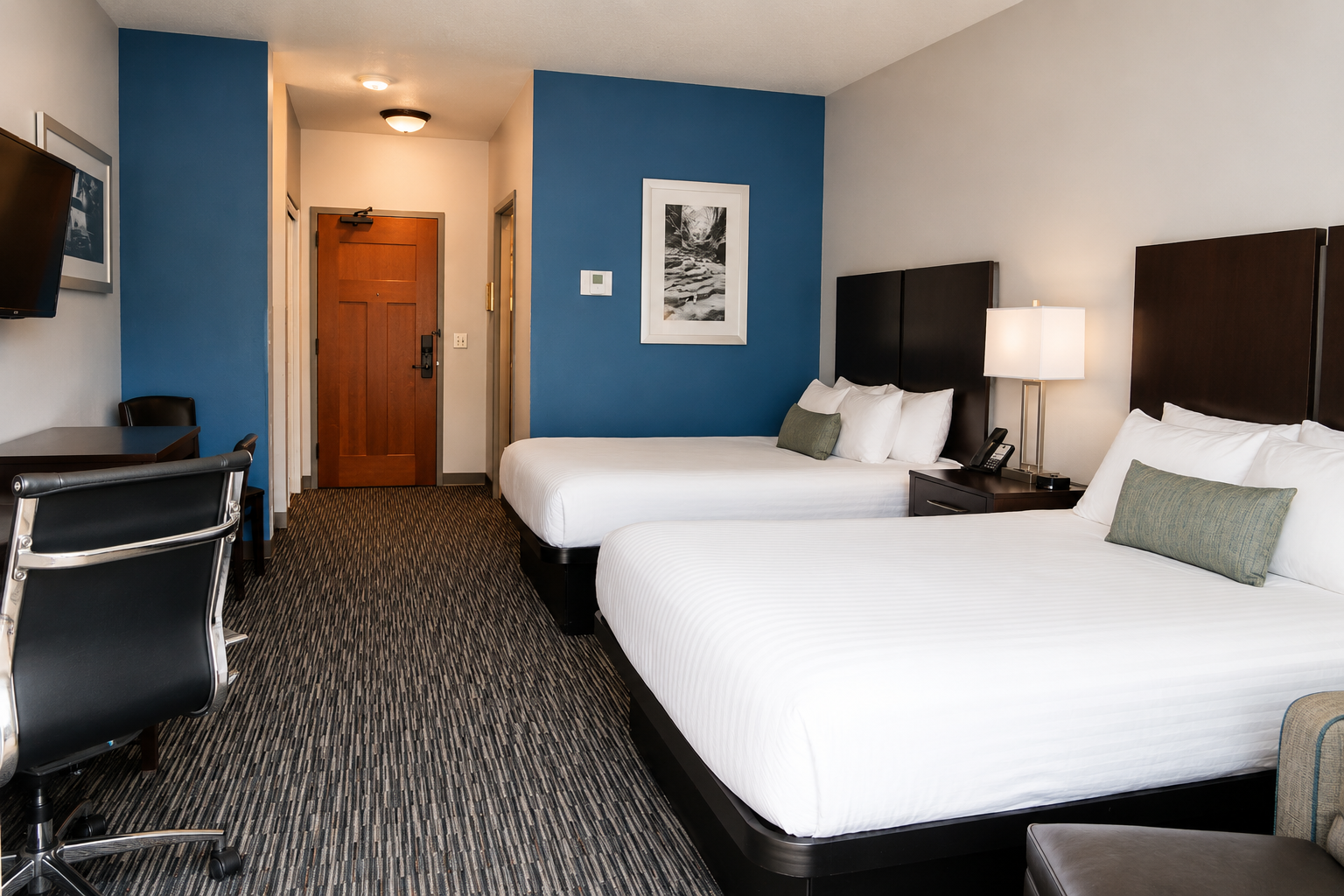 Deluxe Two Queen room at Honey Creek Resort