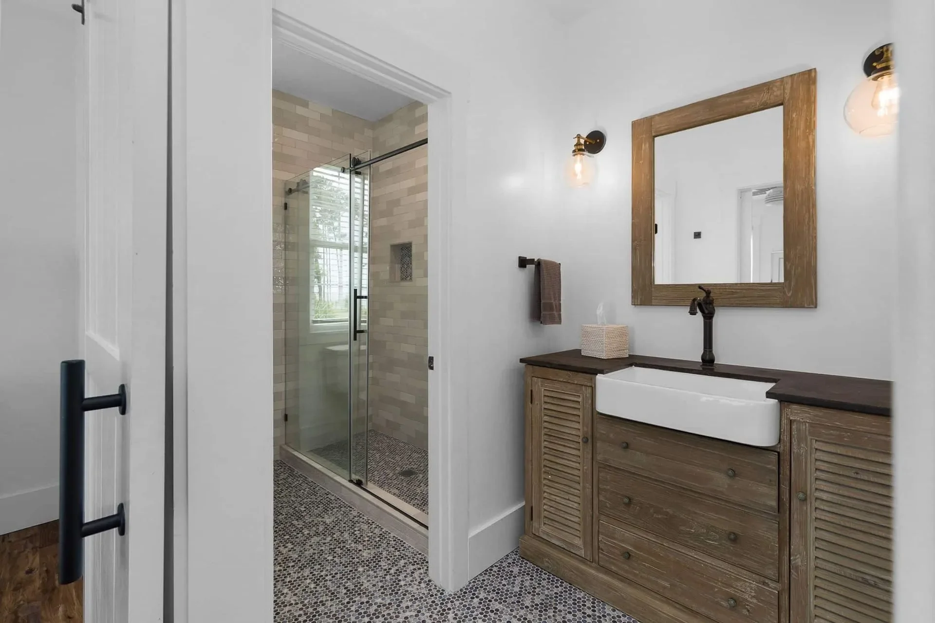 49-web-or-mls-94-Avenue-of-the-Oaks-Interiors-14-1920w.webp