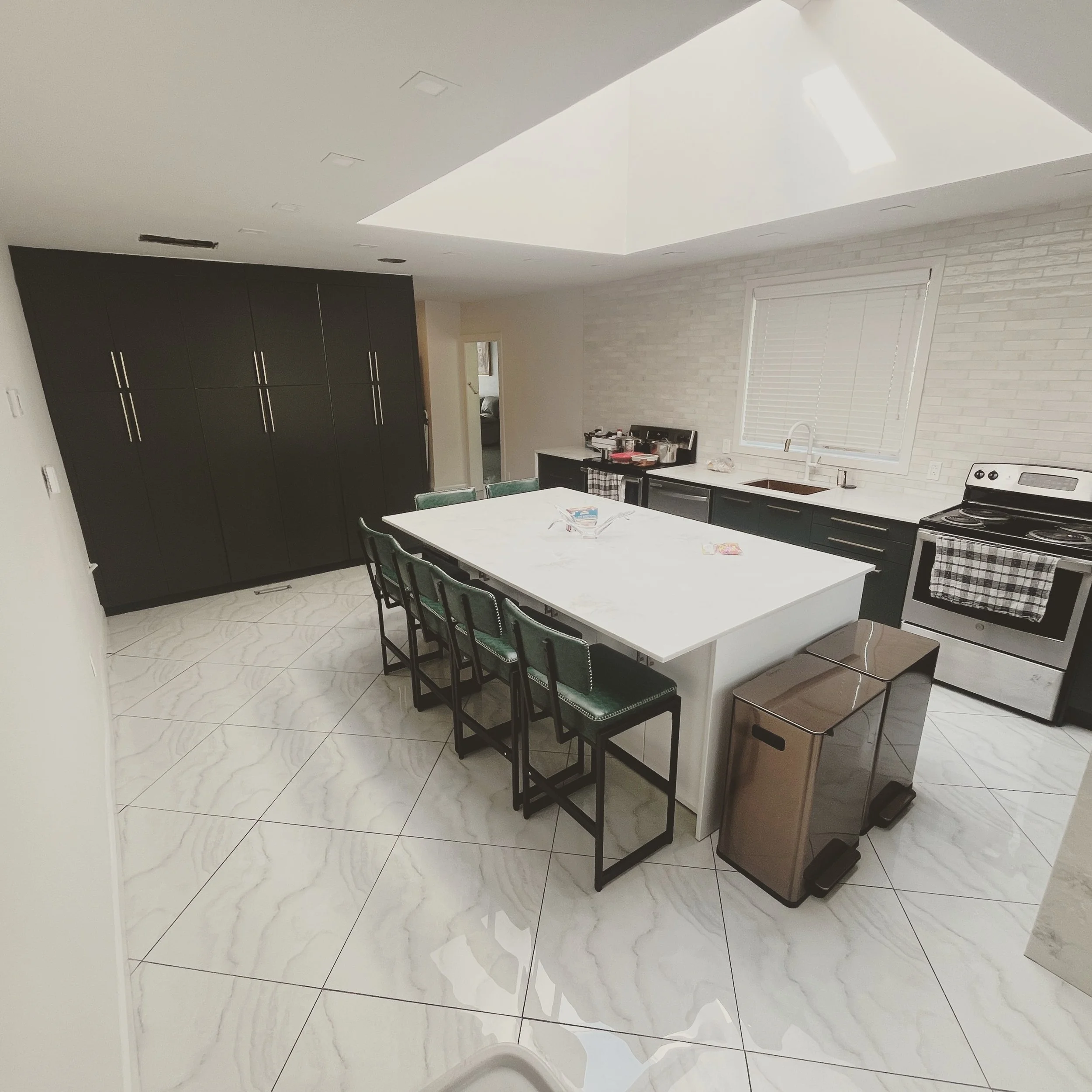 Another kitchen floor completed for happy clients. DM for Quotes 🔥
#KitchenRemodel
#KitchenRenovation
#KitchenDesign
#TileInstallation
#TileWork
#Backsplash
#CustomTile
#CeramicTile
#PorcelainTile
#HomeRenovation
#InteriorDesign
#ModernKitchen
#Kitc