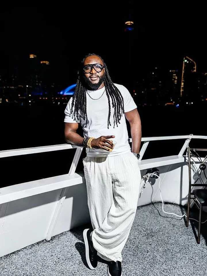 Just an insanely dark complexioned dude on a yacht 🤣. Whayahsay? 

🎶 All Of Me (to be released)

#allofme #black #newmusicalert #locsandmelanin #yachtlife