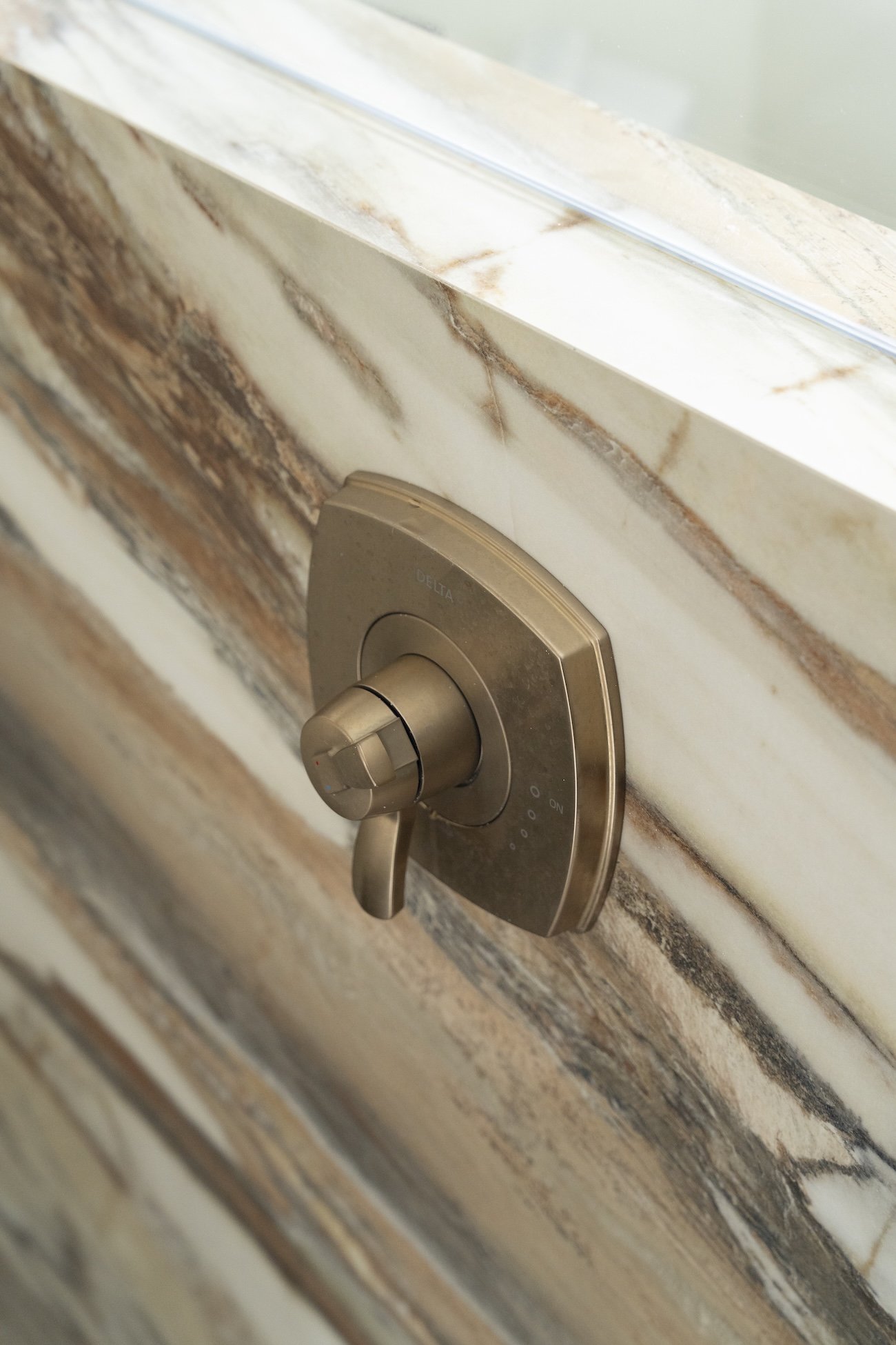 2025_11_FarmingtonHills_Bathroom2_JHP02896_HighRes.JPG